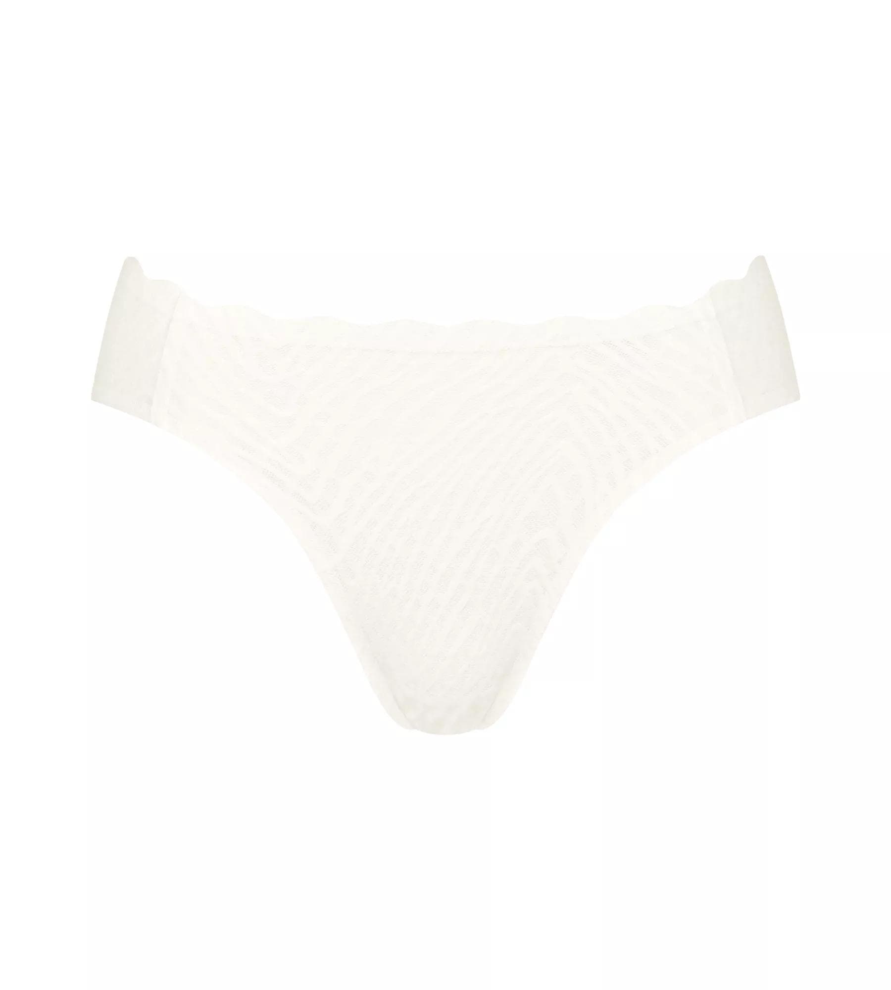 sloggi Slip »ZERO Feel Bliss« unsichtbar, mit Spitzenoptik, mit hohem Beinausschnitt
