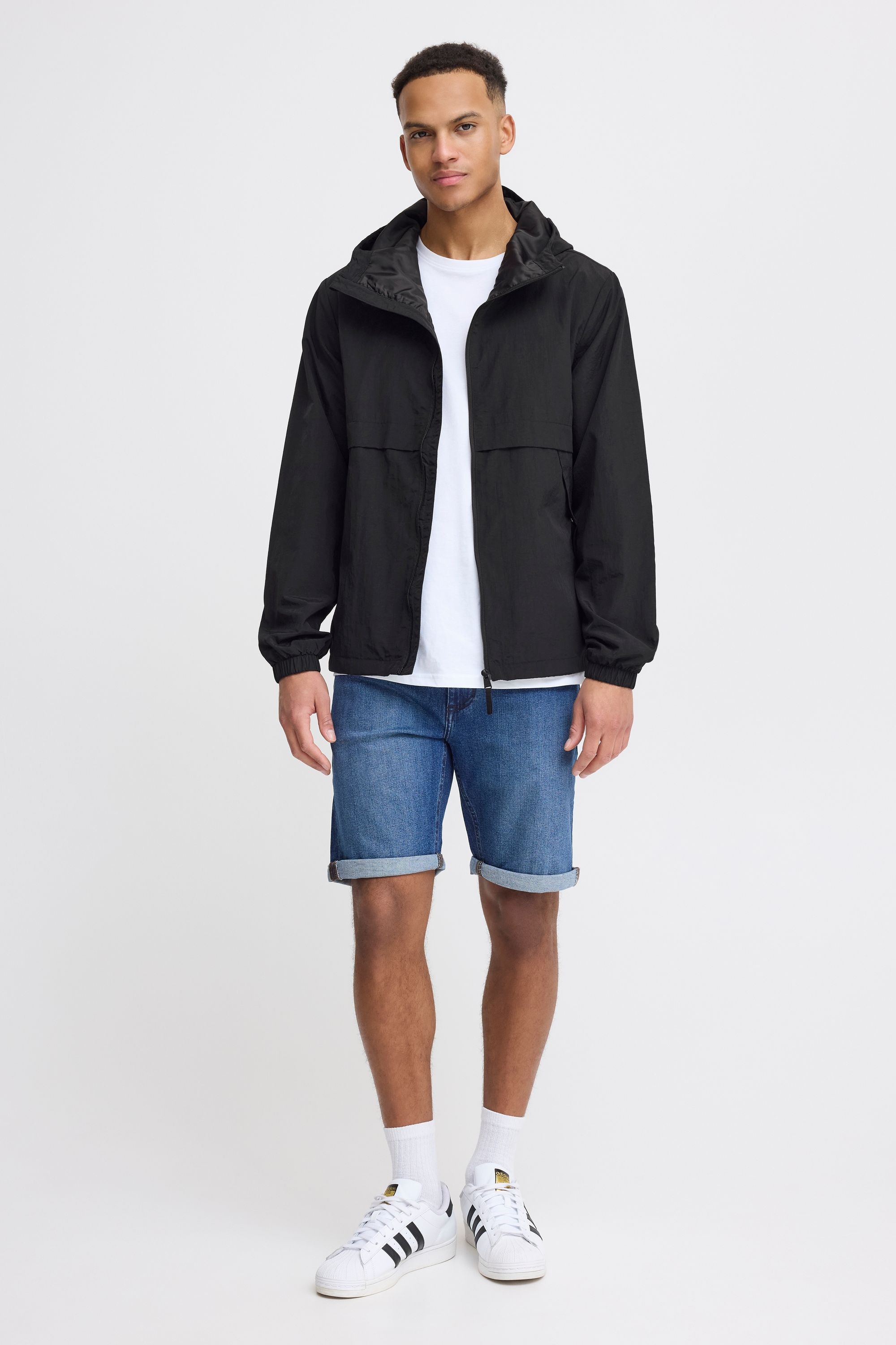 Thumbnail - Blend Windbreaker "BHVini" mit Kapuze Klassischer Windbreaker mit Taschen