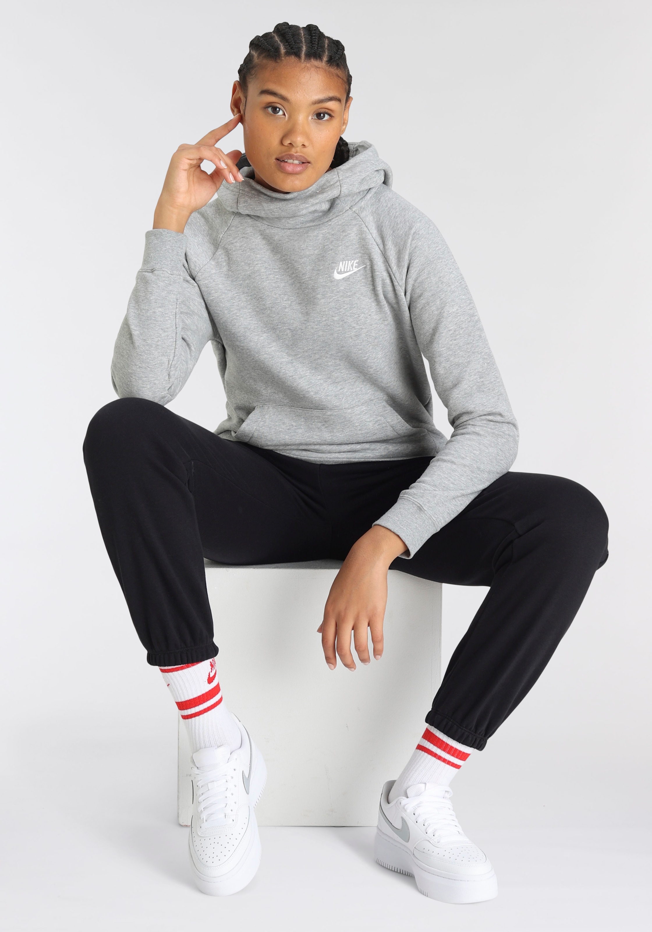 Nike Sportswear »ESSENTIAL | WOMENS bestellen BAUR FUNNEL-NECK Kapuzensweatshirt FLEECE«