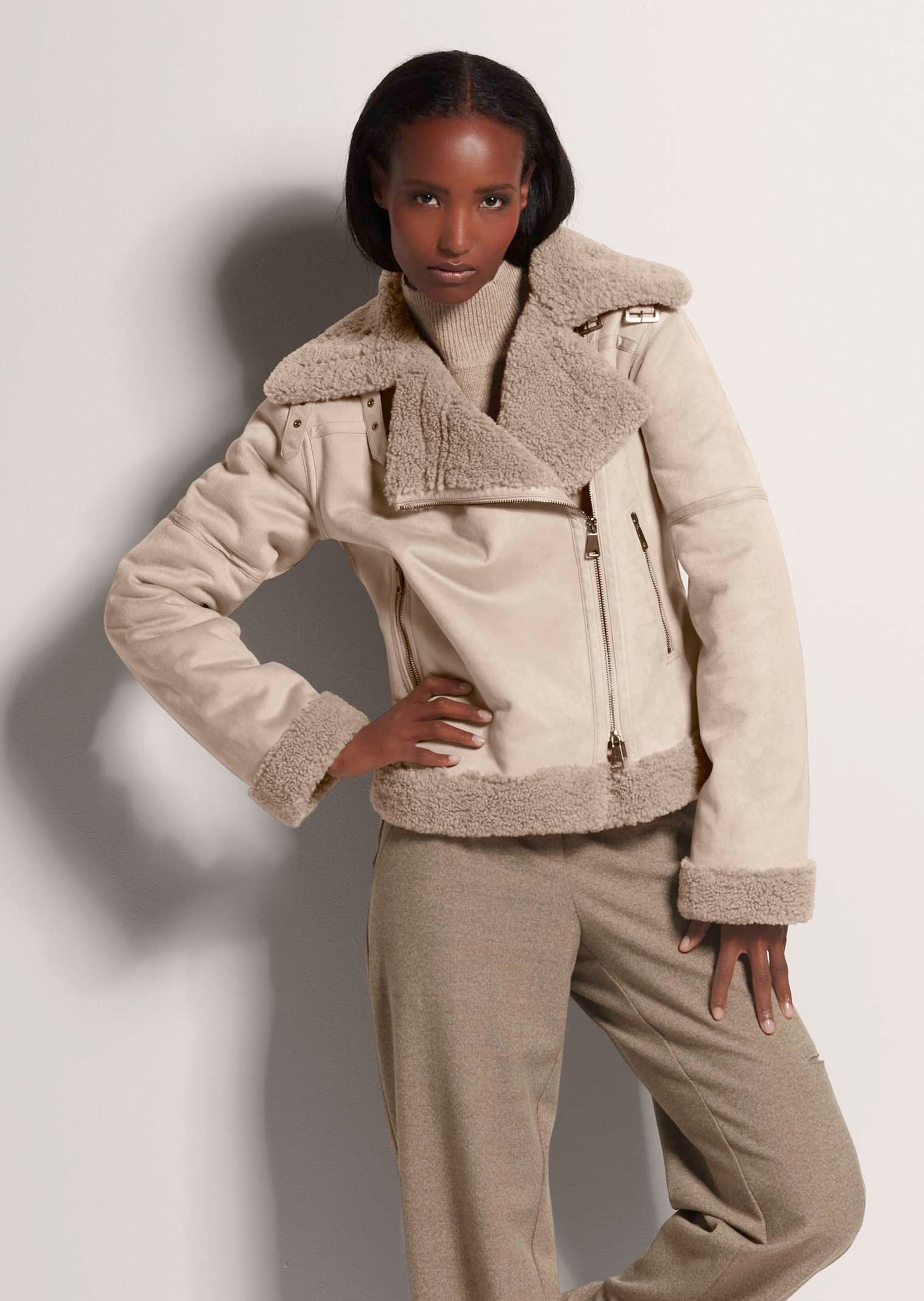 MADELEINE Kurzjacke »Jacke Biker-Jacke in Lammfell-Optik«