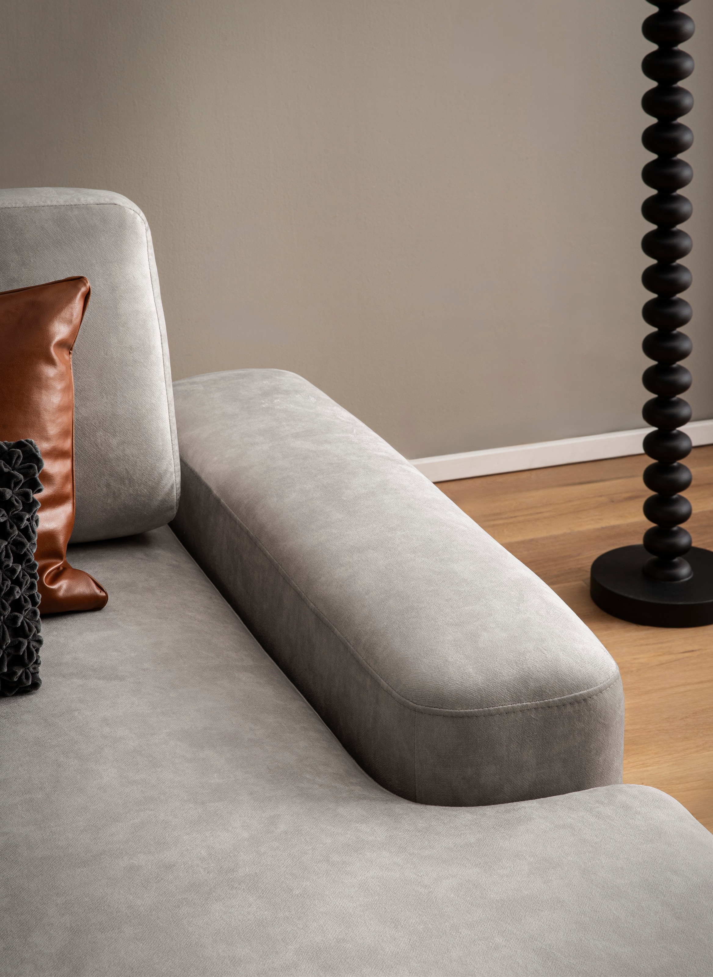 INOSIGN Ecksofa »TORGE, Schlafsofa Cord, Samtvelours u. Strukur fein, Couch in L-Form«, Schlaffunktion und Bettkasten, Liegefläche: 210x125 cm, neues Design
