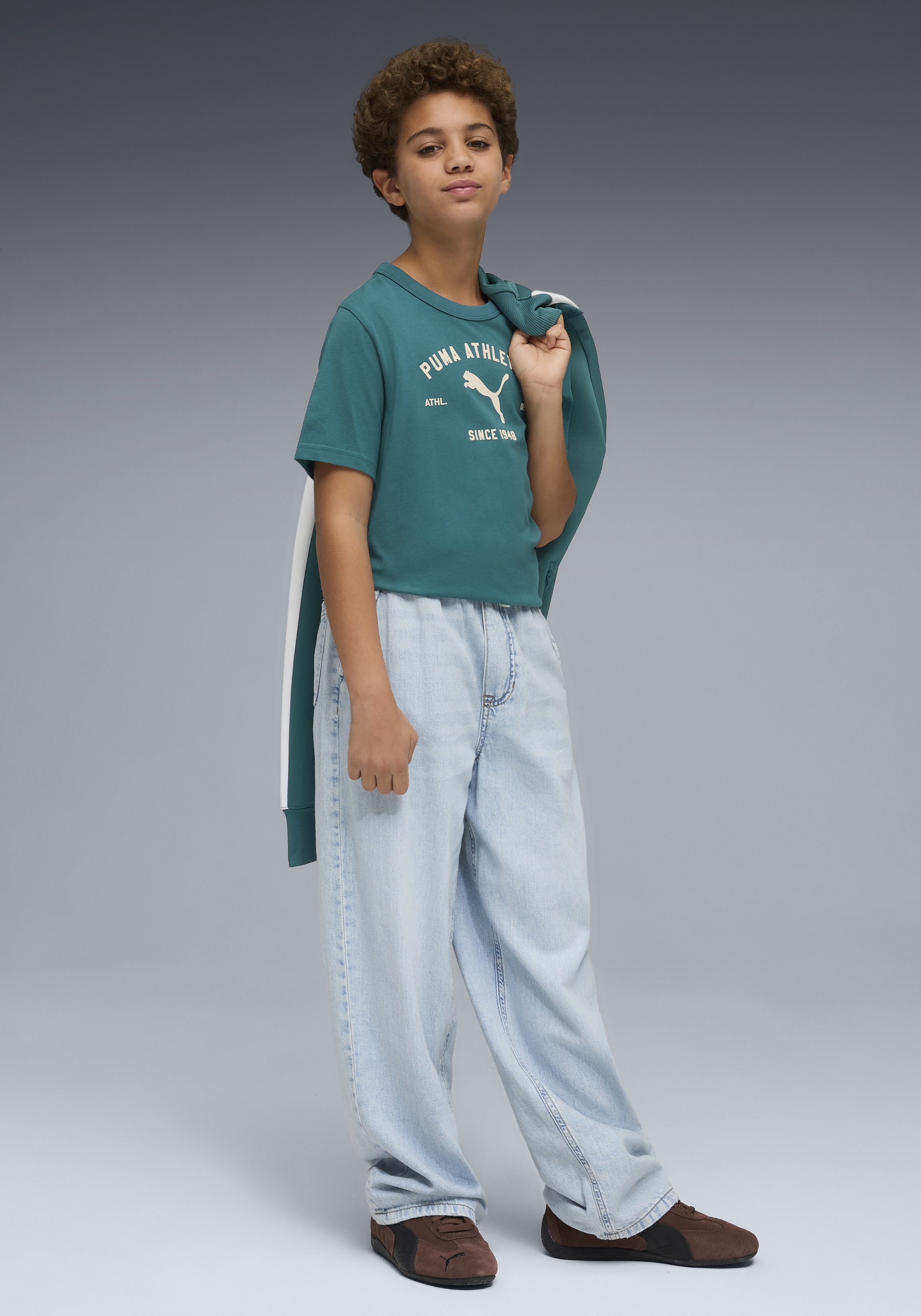 Thumbnail - PUMA T-Shirt "CLASS GRAPHIC TEE B" Regular Fit, Kurzarm, Rundhalsausschnitt, für Jugendliche