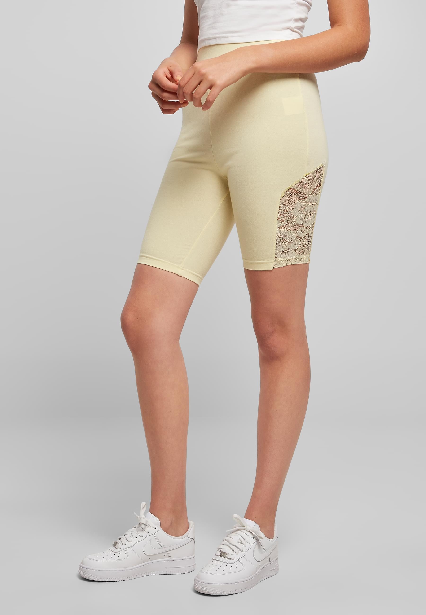 URBAN CLASSICS Radlerhose »Urban Classics Damen Ladies High Waist Lace Inset Cycle Shorts«, (1 tlg.)