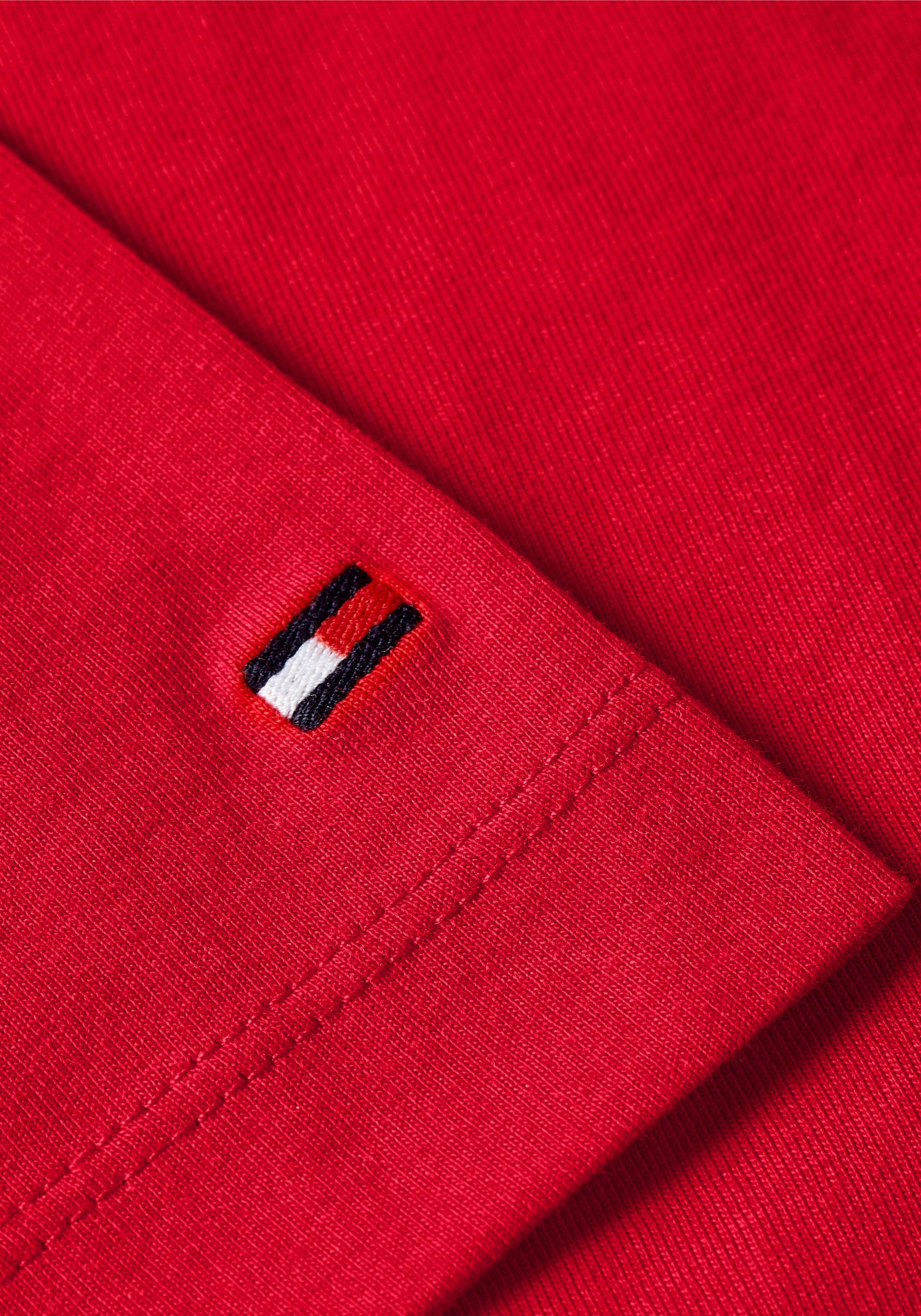 Tommy Hilfiger Rundhalsshirt »OFF PLACEMENT TEE«, mit kleiner Logostickerei am Ärmel