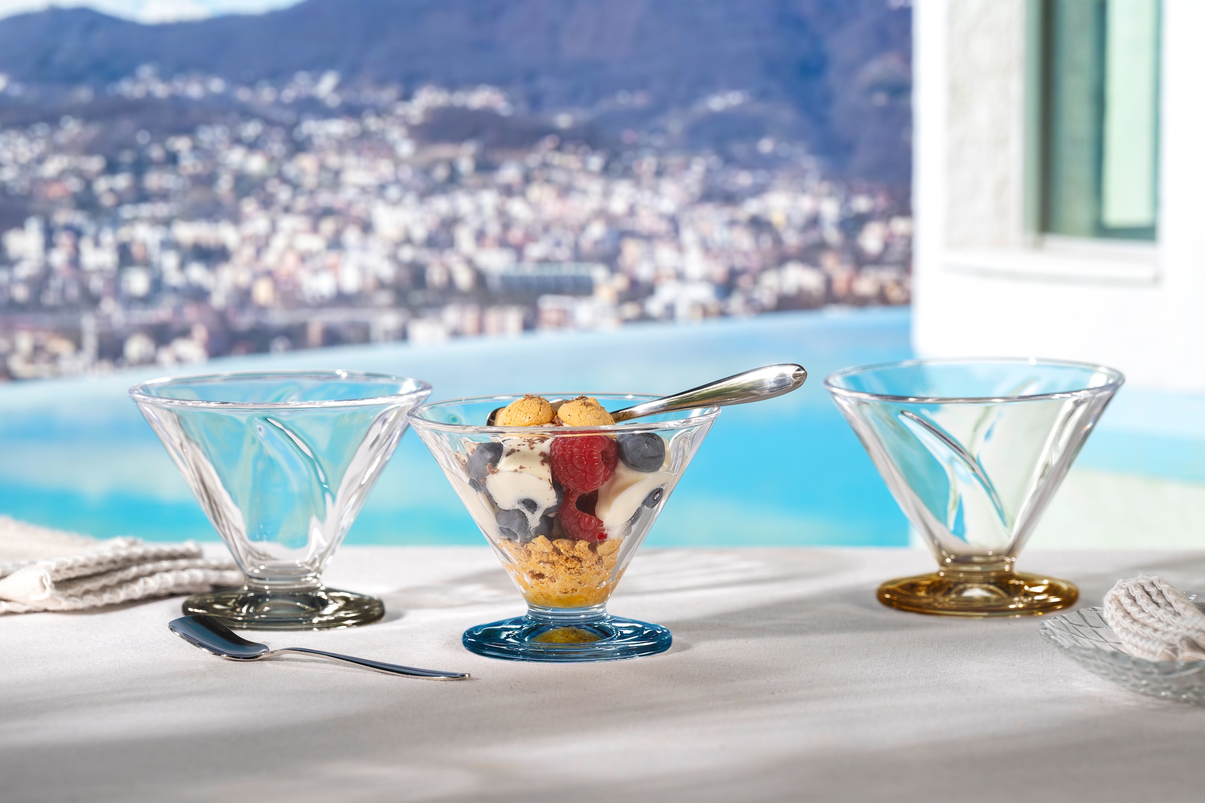 LEONARDO Eisschale »CONO, Eisbecher aus Glas, 270 ml, farbig, 6er-Set«, 6 tlg., aus Glas, spülmaschinengeeignet