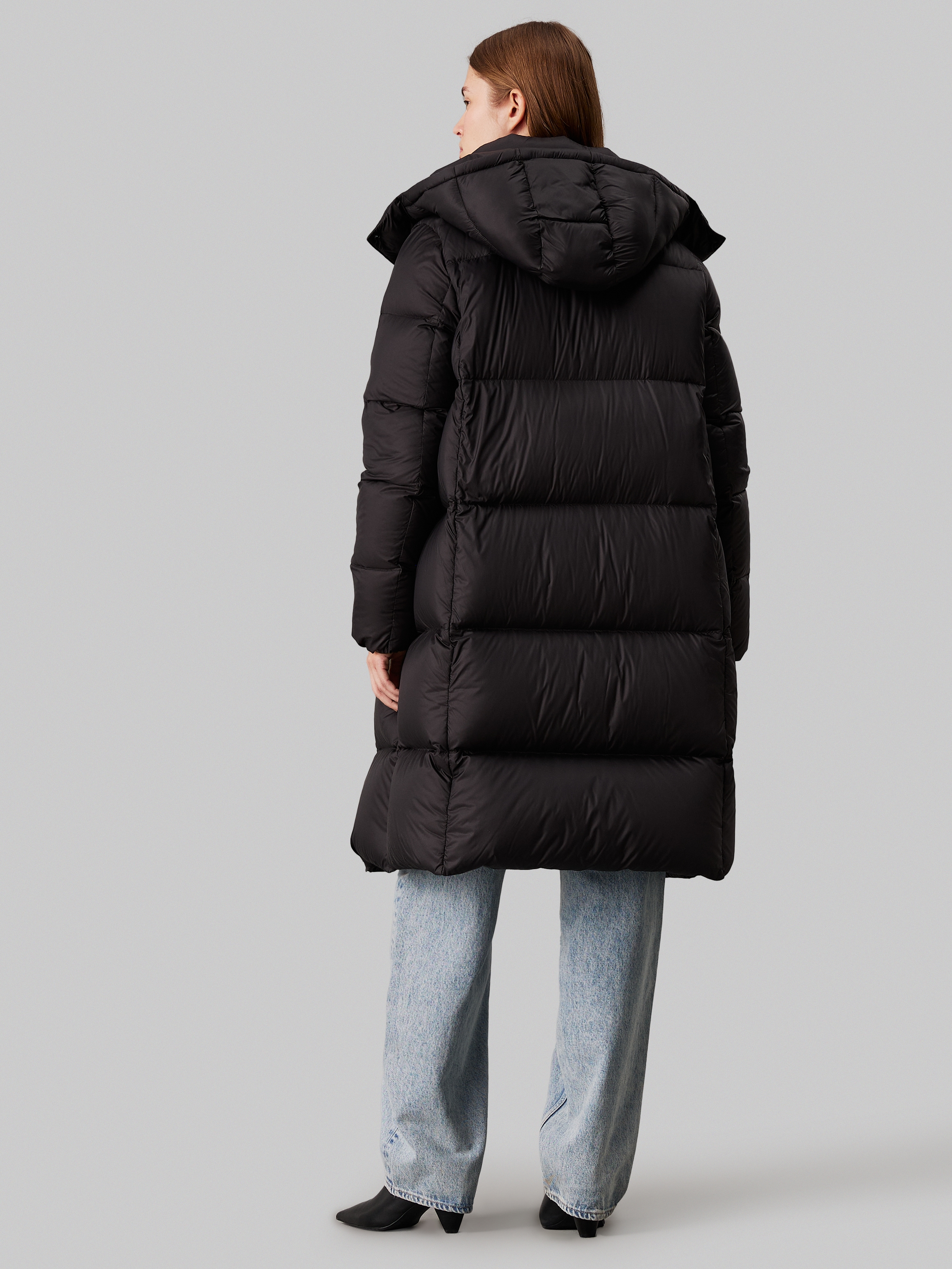 Calvin Klein Jeans Langjacke »DOWN LONG PUFFER«, mit Kapuze, mit Logodruck