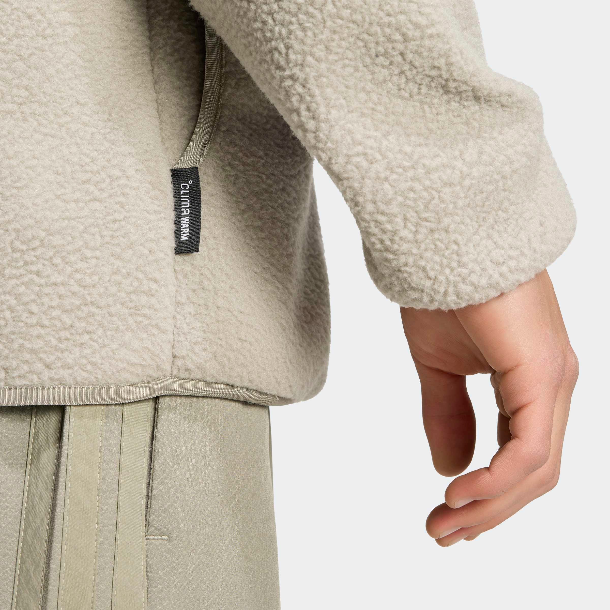 adidas Sportswear Outdoorjacke »CITY TECH 3-STREIFEN, DURCHGEHENDER REISSVERSCHLUSS« mit sportlichem Stil, für Erwachsene, aus Polyester