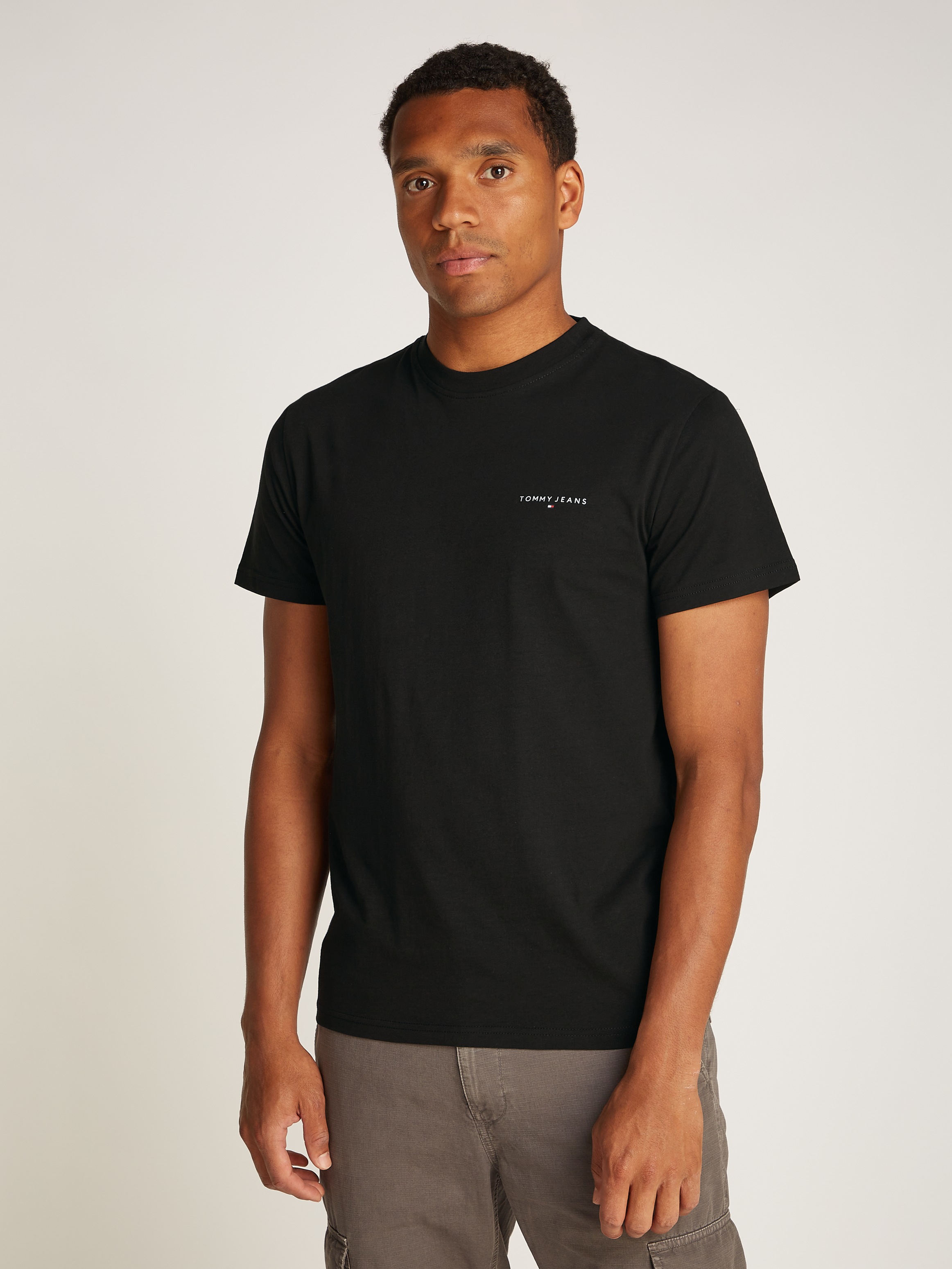 Tommy Jeans T-Shirt, (Packung, 2 tlg., 2er-Pack), mit dezentem Logo