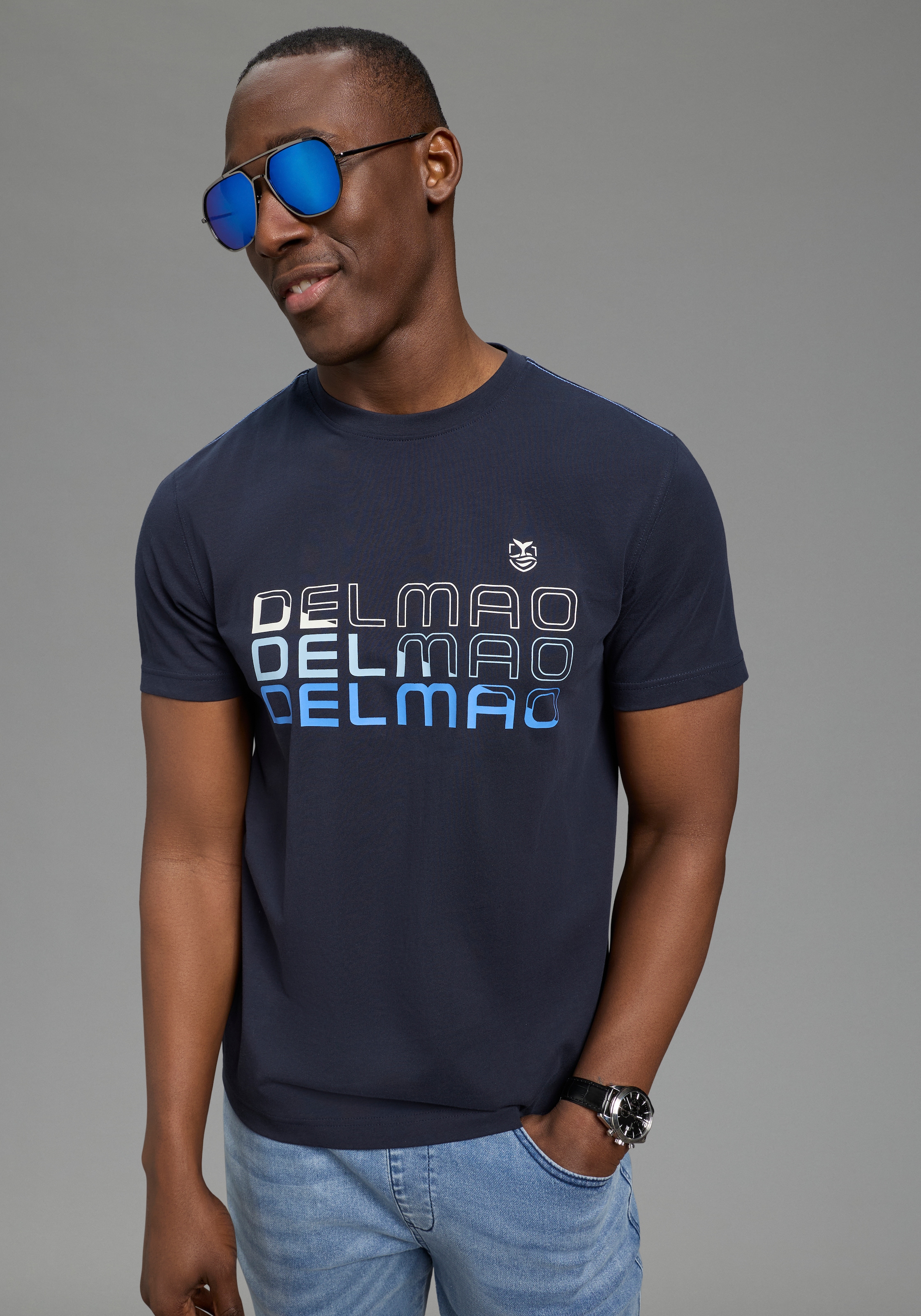DELMAO Rundhalsshirt "Neue Kollektion" casual Stil, kurzarm, normale Passform, mit Rundhalsausschnitt