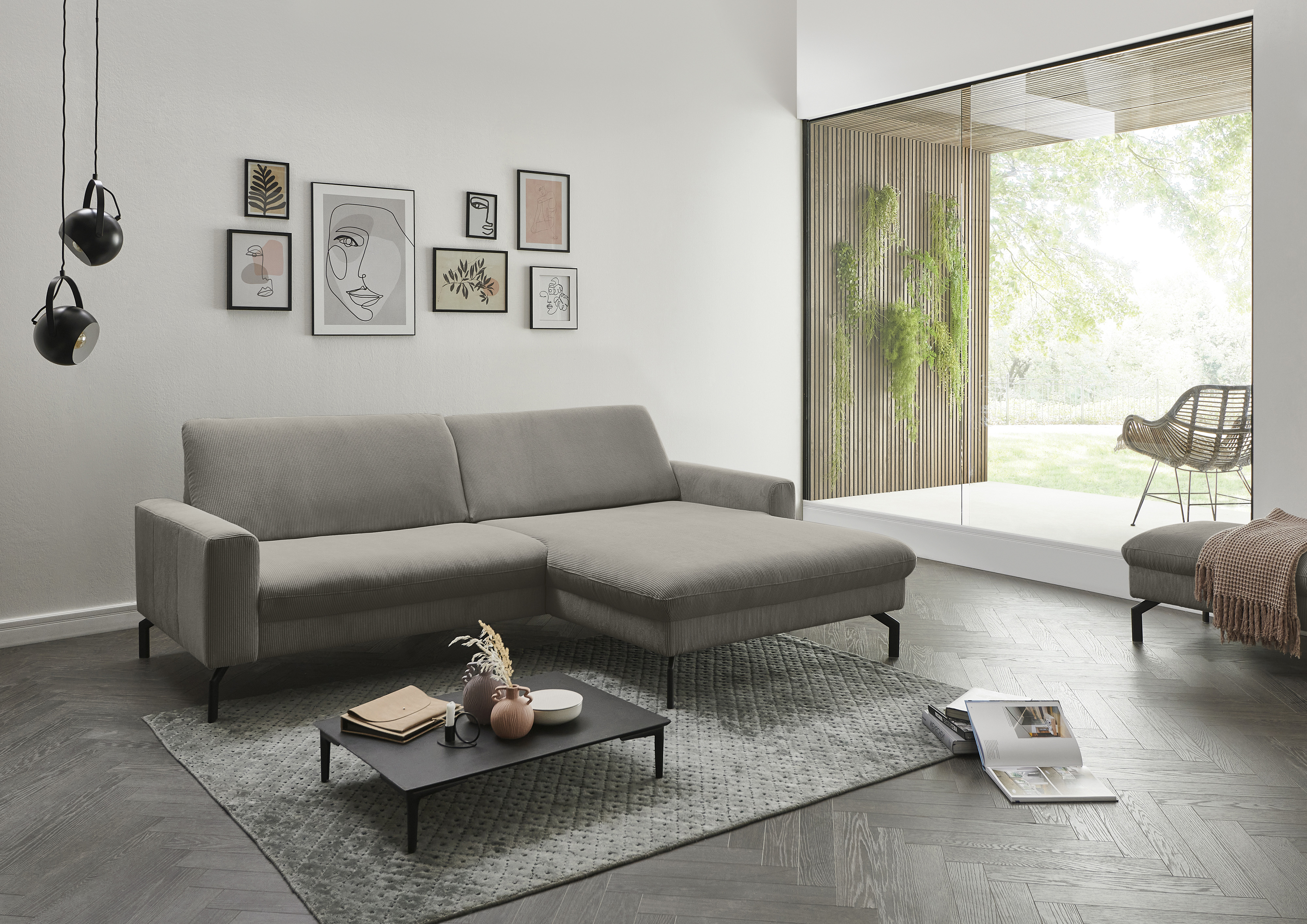 Die PlanBar Ecksofa "ZE-EM20028 L-Form, Breite 248 cm" wahlweise mit Kopfstützen und Sitztiefenverstellung
