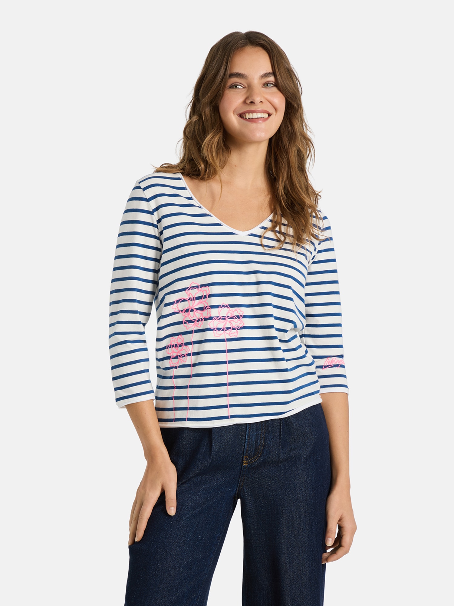 Lieblingsstück 3/4-Arm-Shirt "TylaL" mit V-Ausschnitt, bestickt günstig online kaufen