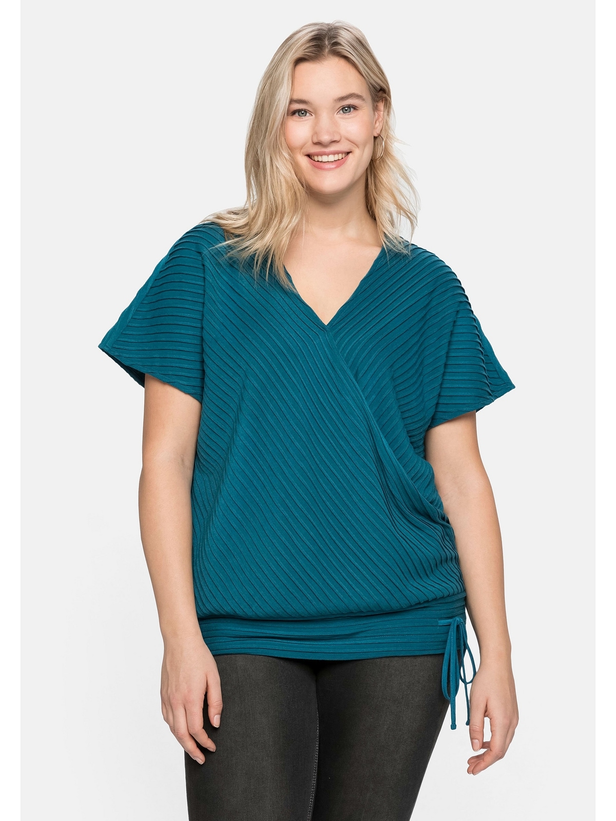 Sheego T-Shirt »Große Größen«, in Wickeloptik, mit aufwendigen Biesen  online bestellen | BAUR | V-Shirts