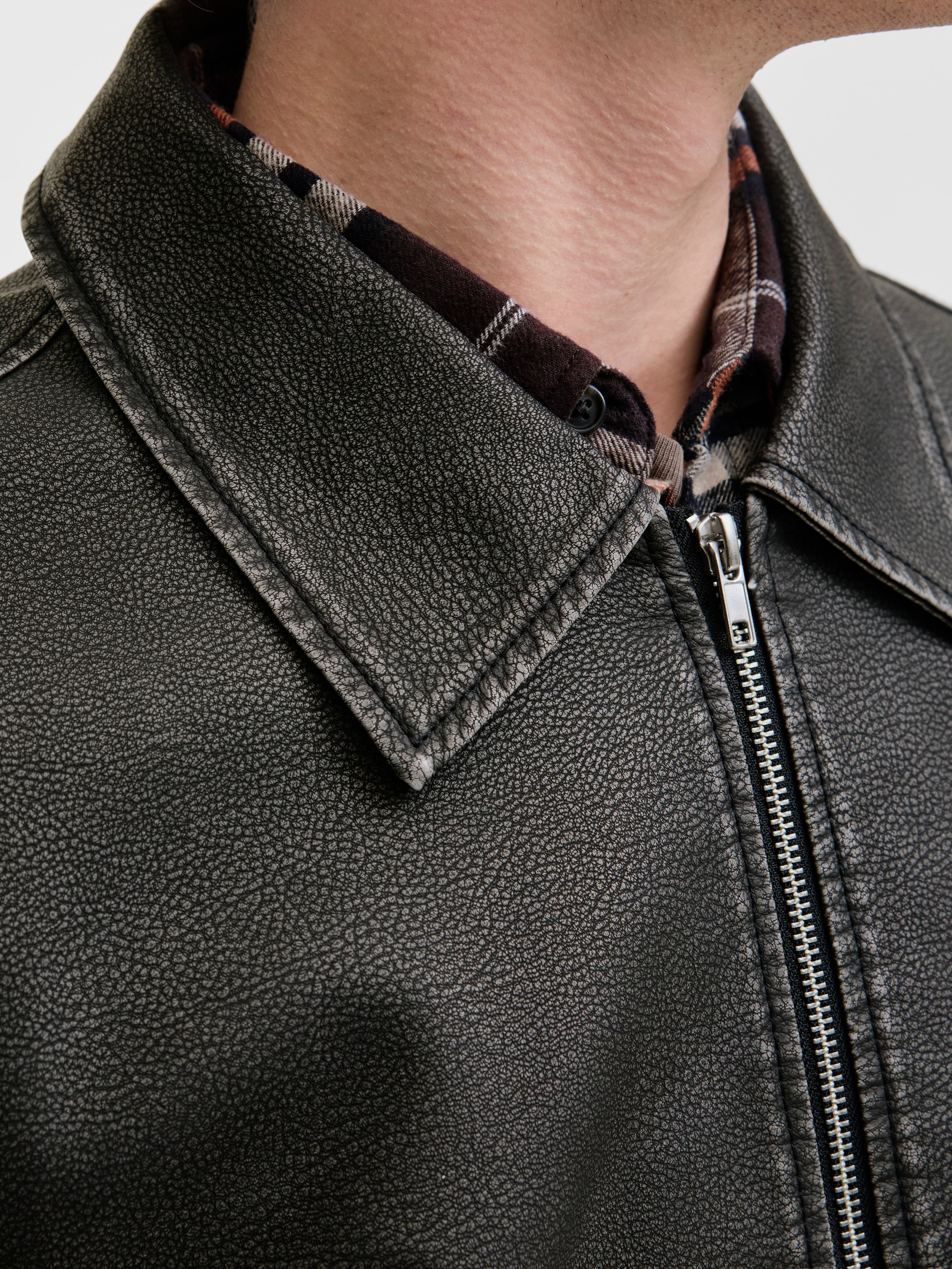 Jack & Jones Bikerjacke »JJECASABLANCA PU JACKET NOOS«, ohne Kapuze, mit Fronttaschen