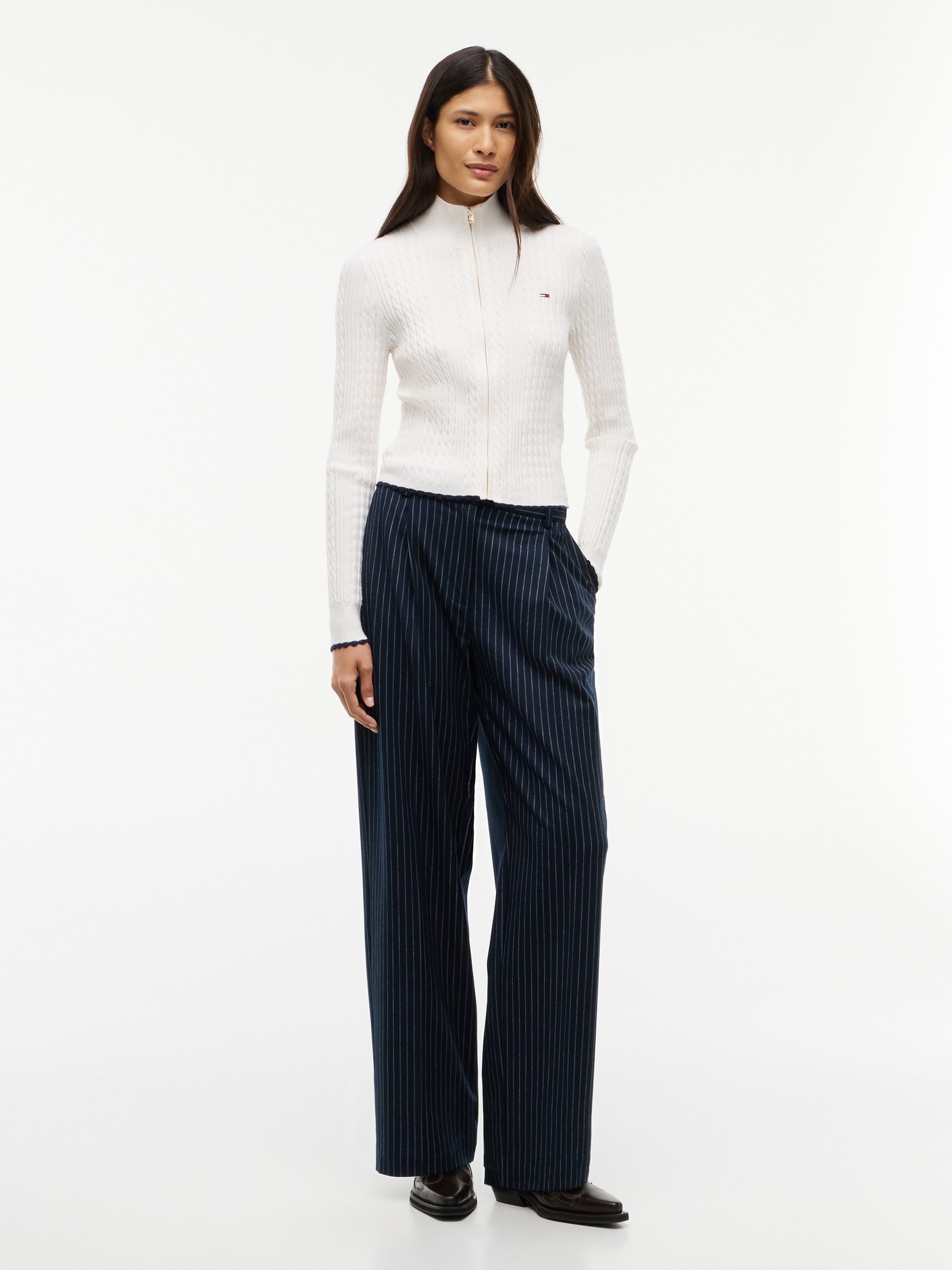 Tommy Jeans Strickjacke »TJW MICRO CABLE ZIPTHRU SWTR EXT« mit Zopfmuster und Stehkragen