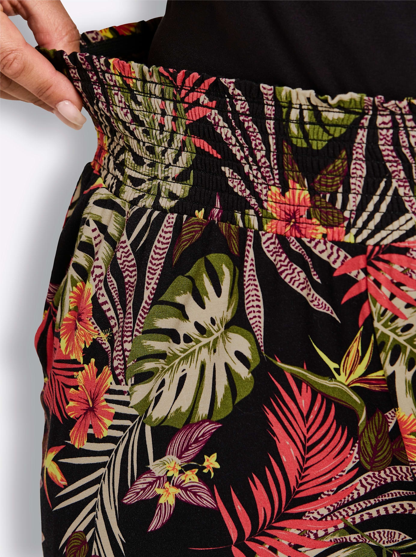Sheego Shorts