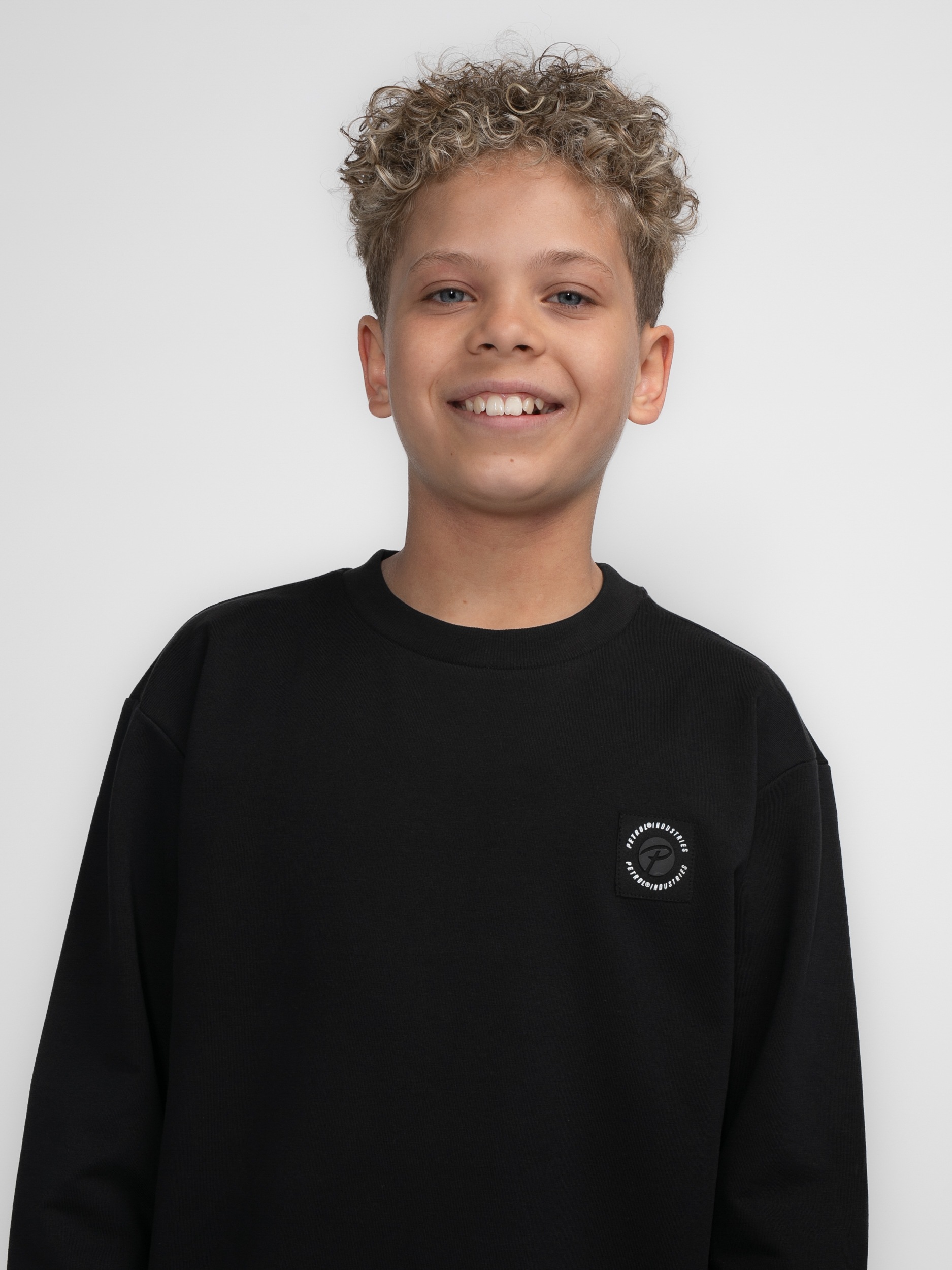 Petrol Industries Sweater, mit Prägung auf der Brust