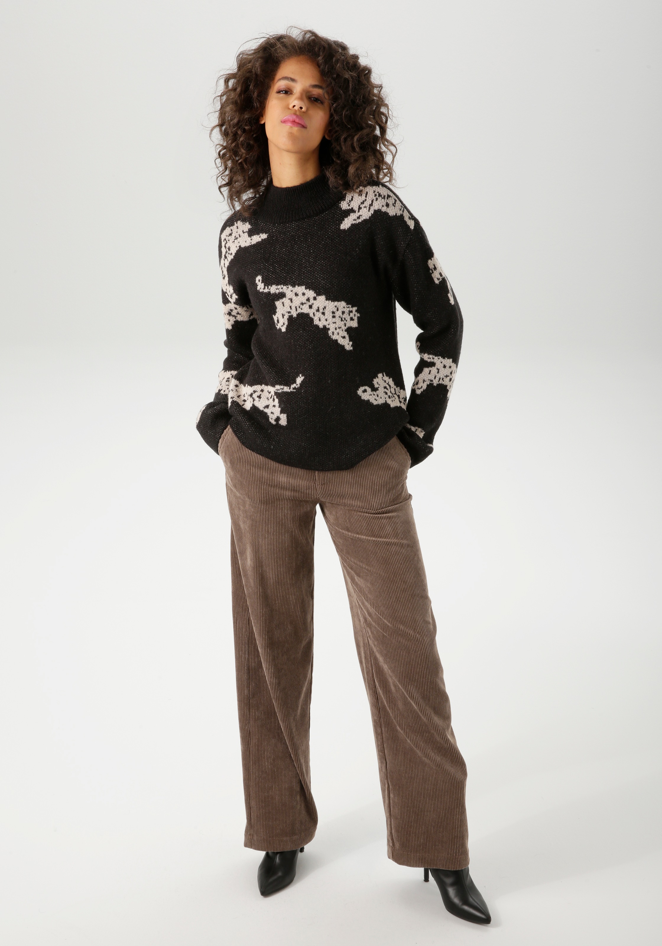 Aniston CASUAL Cordhose, mit trendigem, weiten Bein - NEUE KOLLEKTION