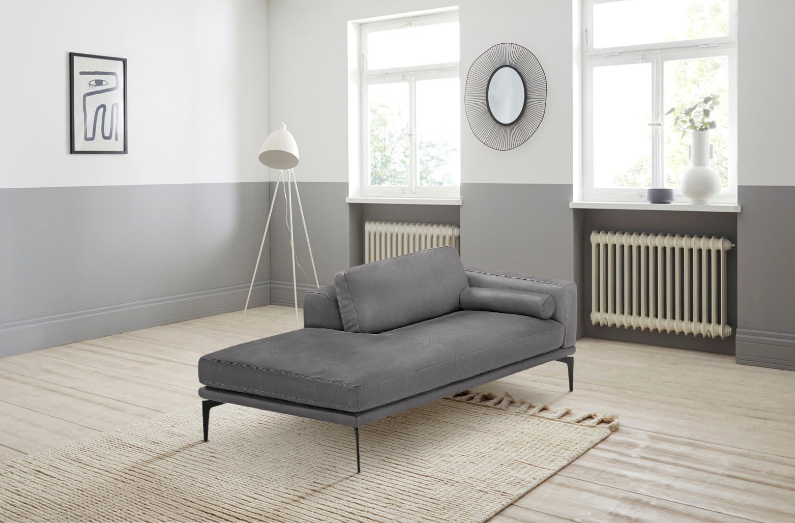 Egoitaliano Ottomane "Masu, Design trifft super Sitzkomfort, mit toller Detailverarbeitung" Rückenkissen und Armteilrolle für mehr Komfort, mit Metallfüßen