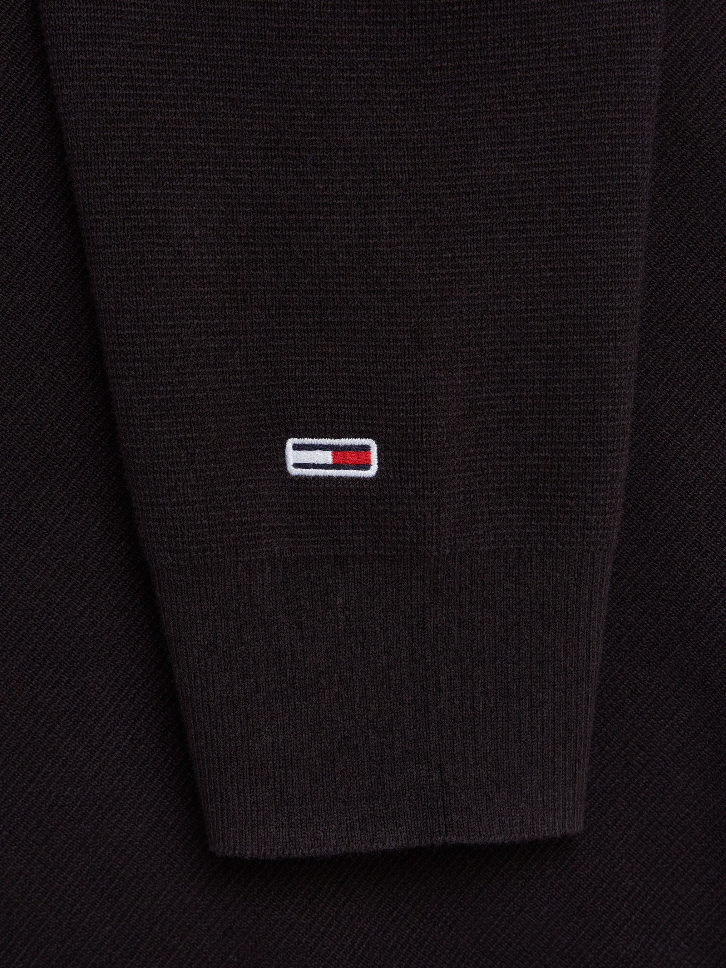 Tommy Jeans Strickpullover »TJM REG HALF ZIP SWEATER«, mit bestickten Markenlogo am Ärmel