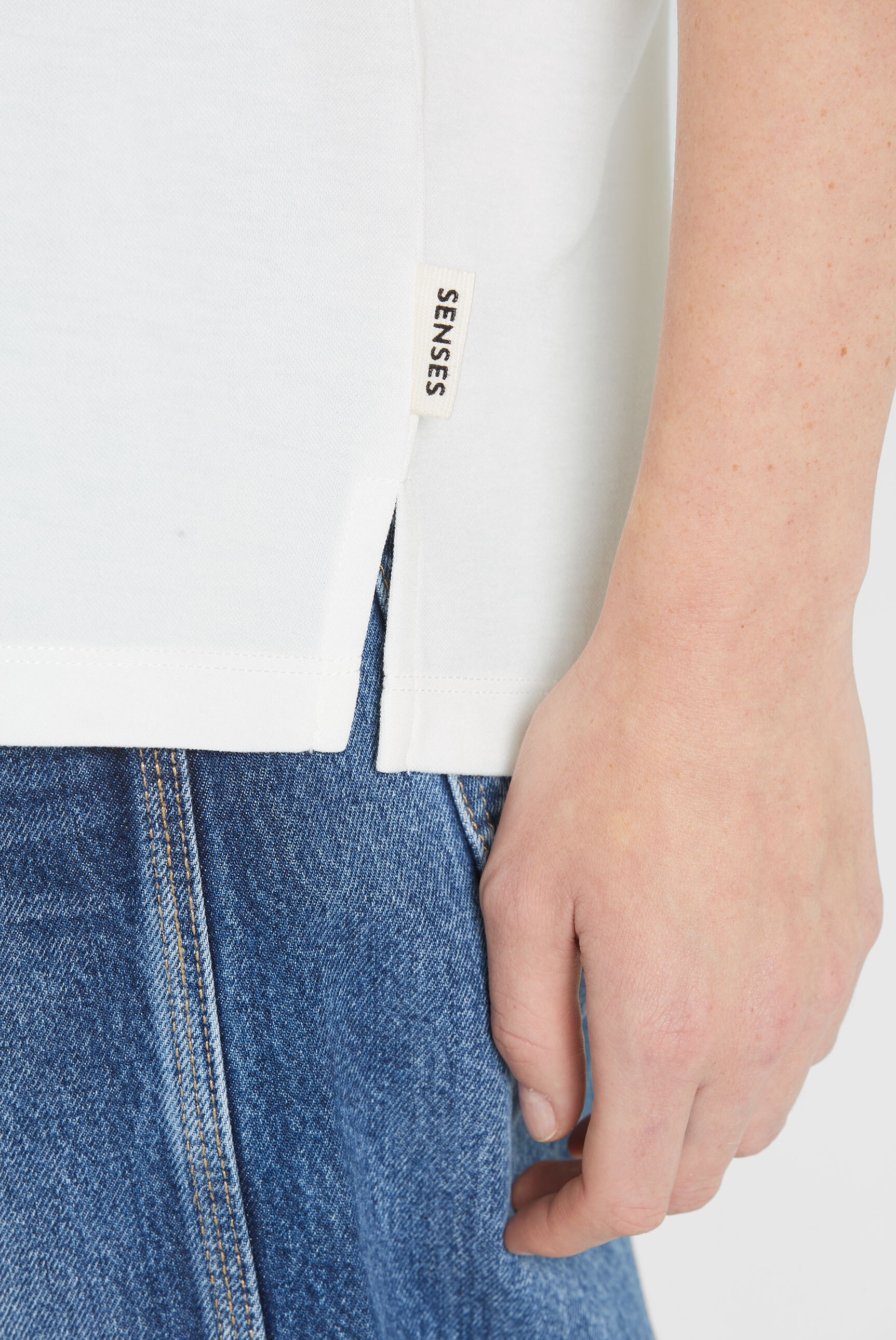 SENSES.THE LABEL Rundhalsshirt, mit überschnittenen Schultern