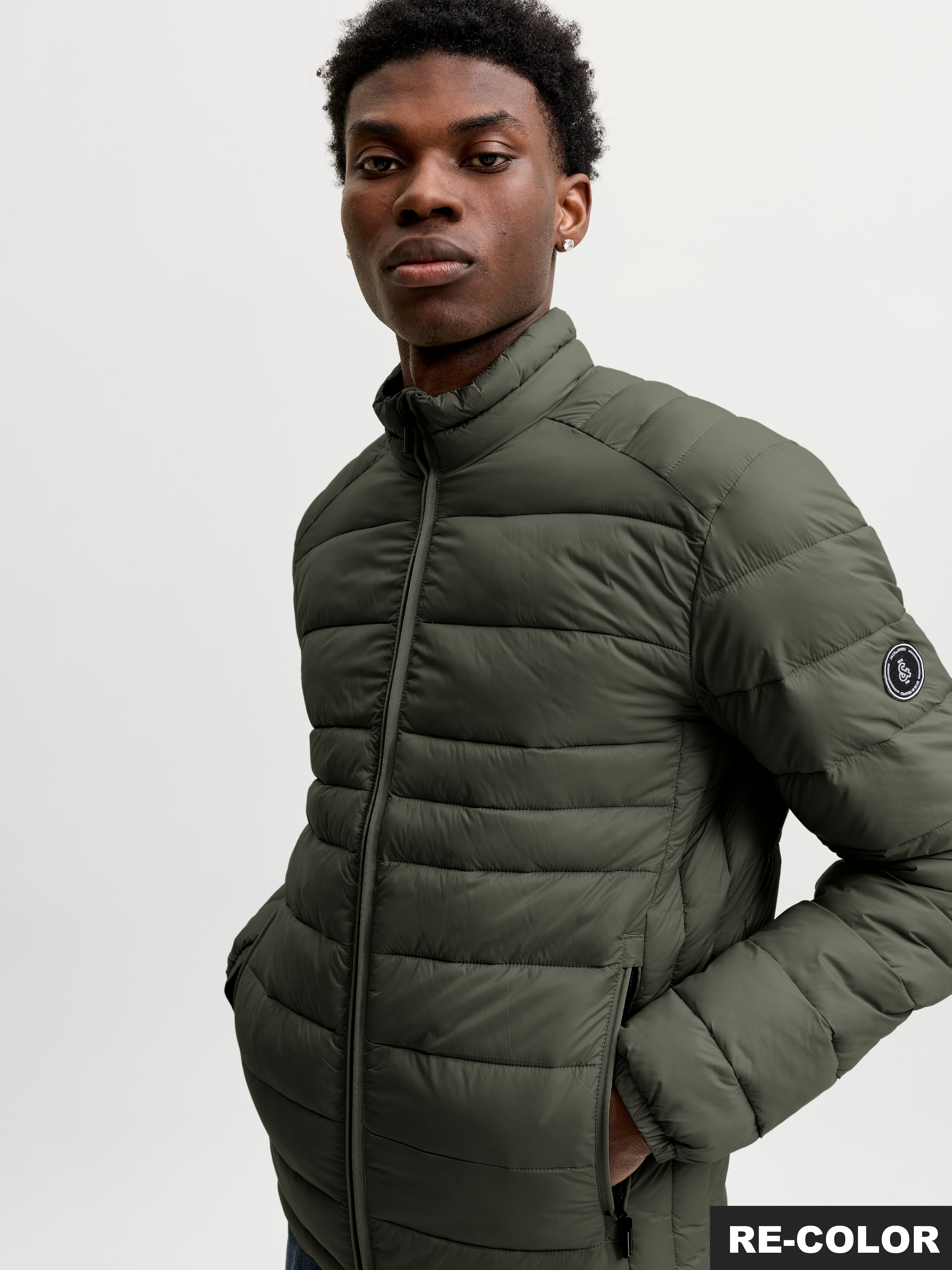 Jack & Jones Steppjacke »JJEKINGSLEY LIGHT PUFFER COLLAR NOOS« Kunstfaser, mit Stehkragen