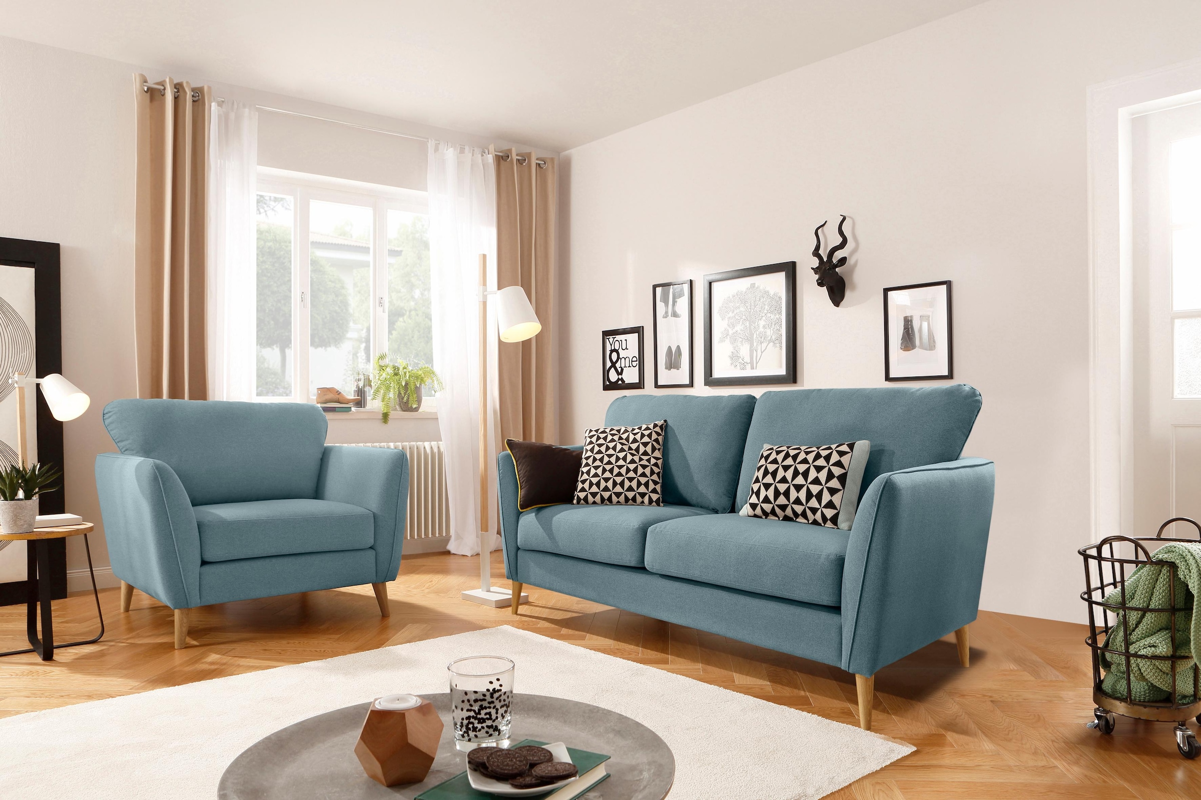 Home affaire 2-Sitzer »MARSEILLE Kompaktsofa 170 cm, Cord, Flachgewebe, Struktur, Webstoff«, Massivholzbeine Eiche, Landhausstil, Wellenunterfederung