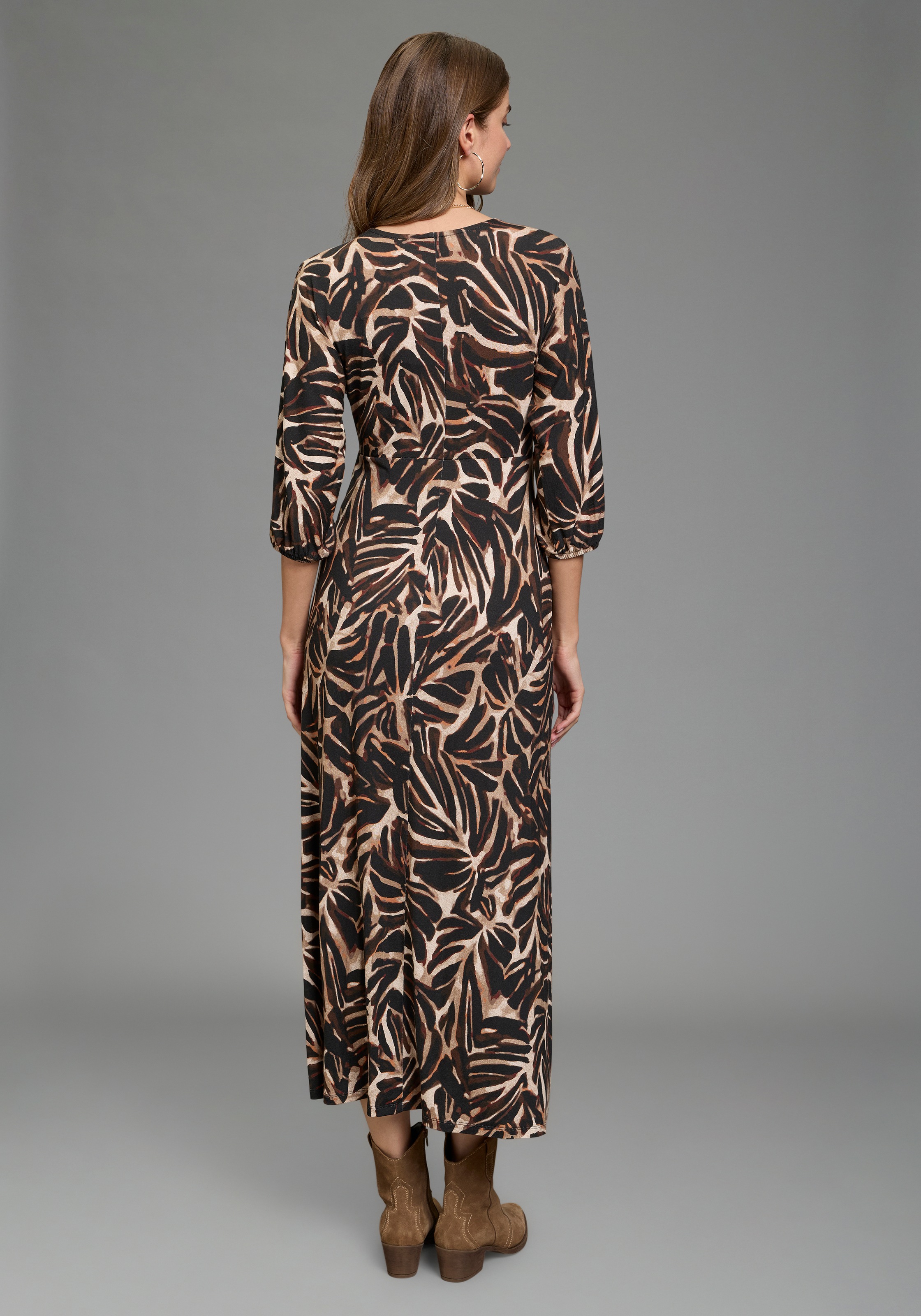 Laura Scott Maxikleid mit Zierknopfleiste und Alloverprint in angesagten Na günstig online kaufen