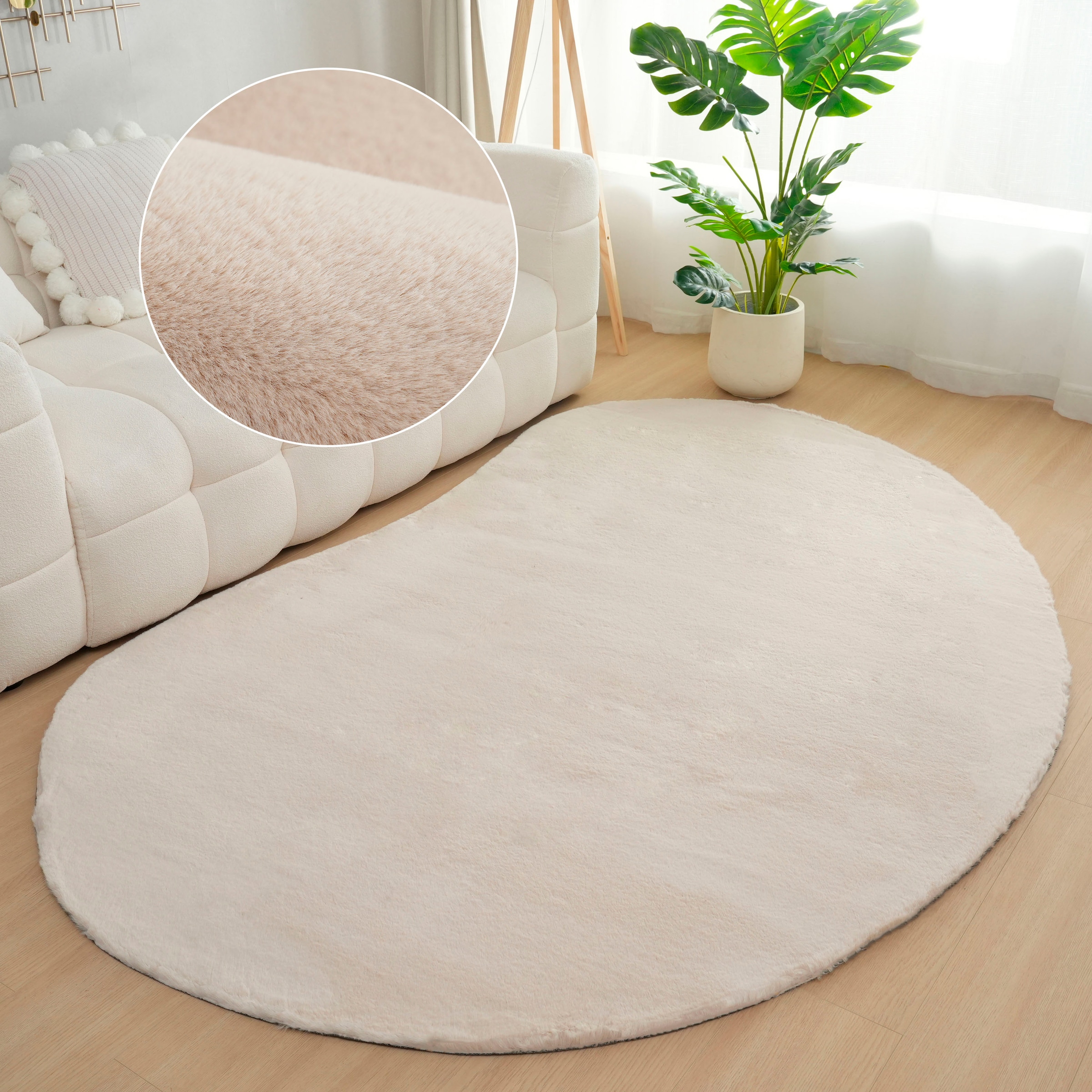 Bruno Banani Hochflor-Teppich »Rabbit 2 Bean, Kunstfell Teppich, Modern, besondere Form«, U-förmig, 25 mm Höhe, Kaninchenfell-Haptik, Microfaser, Wohnzimmer, Schlafzimmer, Esszimmer