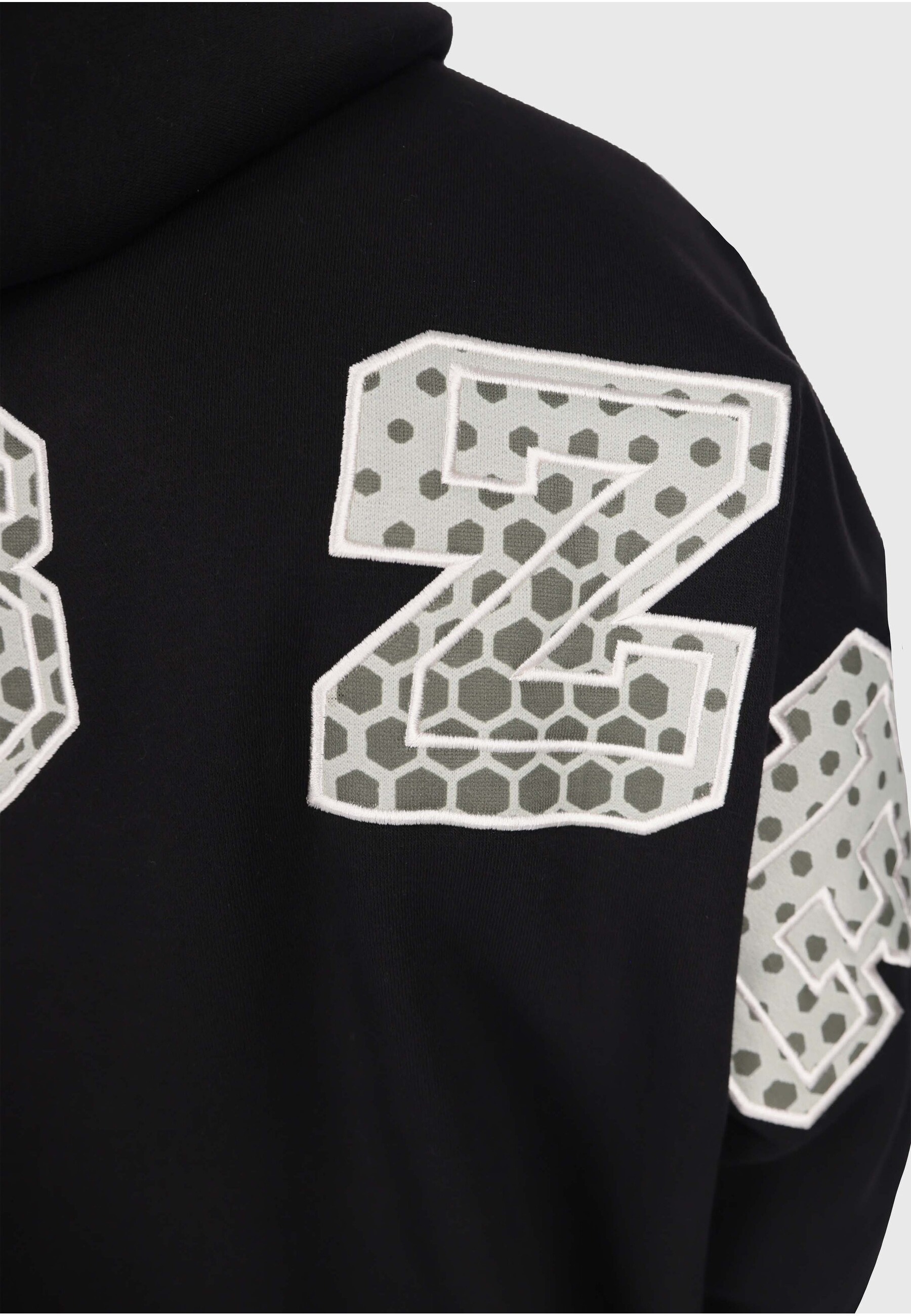 Dropsize Kapuzensweatshirt »Dropsize CAMO PATCH HOODIE«, 1 Stk.
