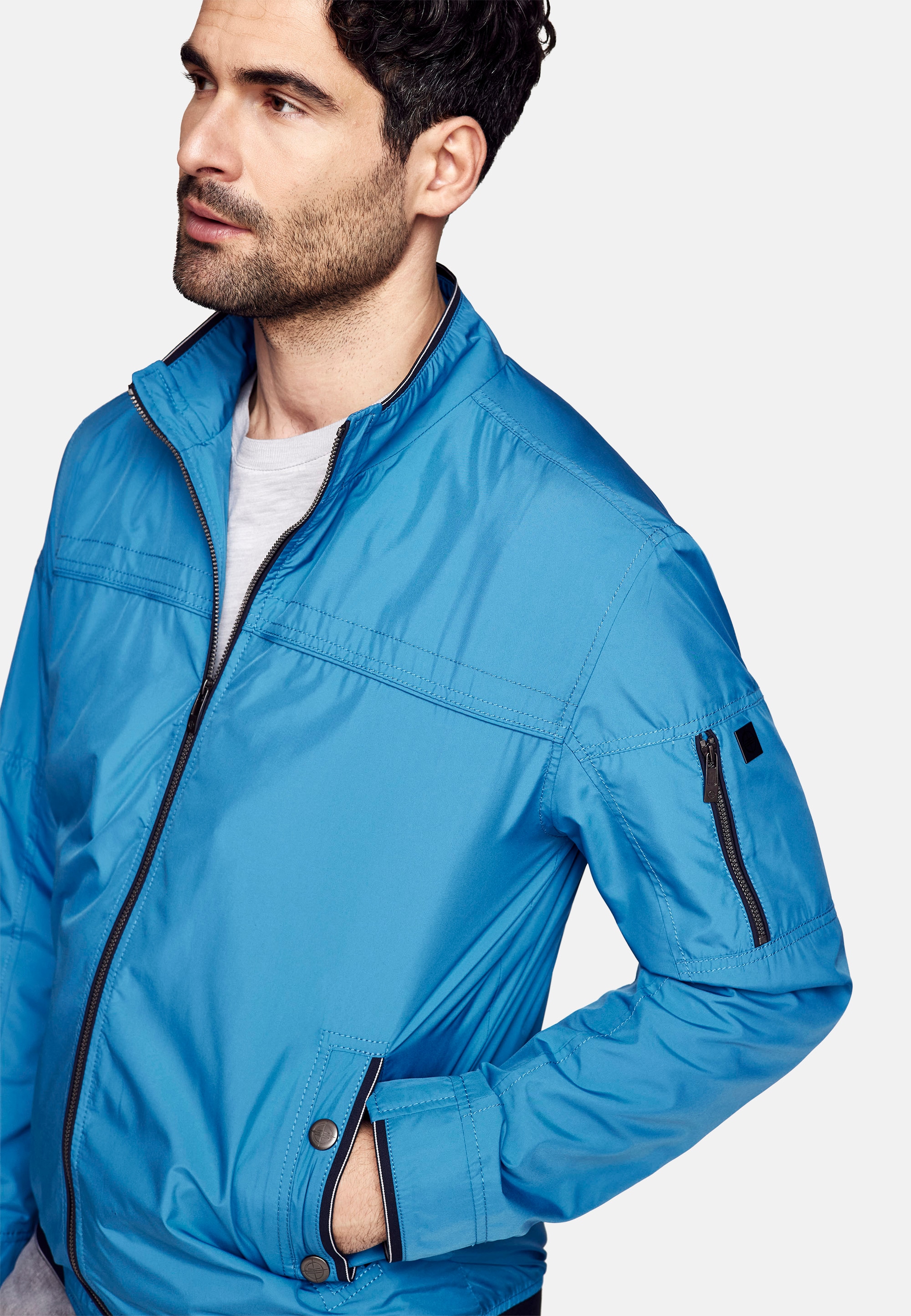 Cabano Outdoorjacke, mit hochabschließendem Kragen