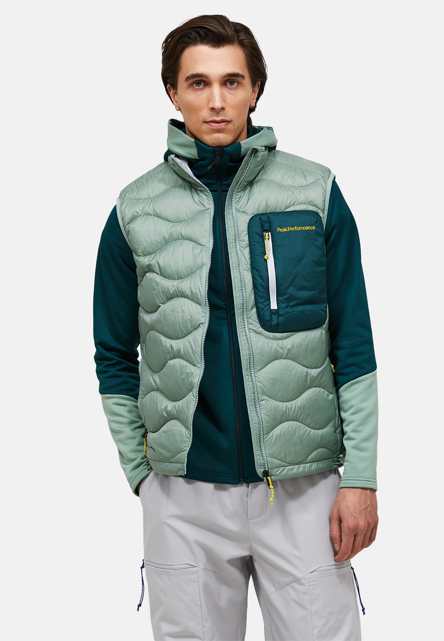 Peak Performance Daunenweste »M Helium Utility Down Vest« mit dezenten Farbdetails