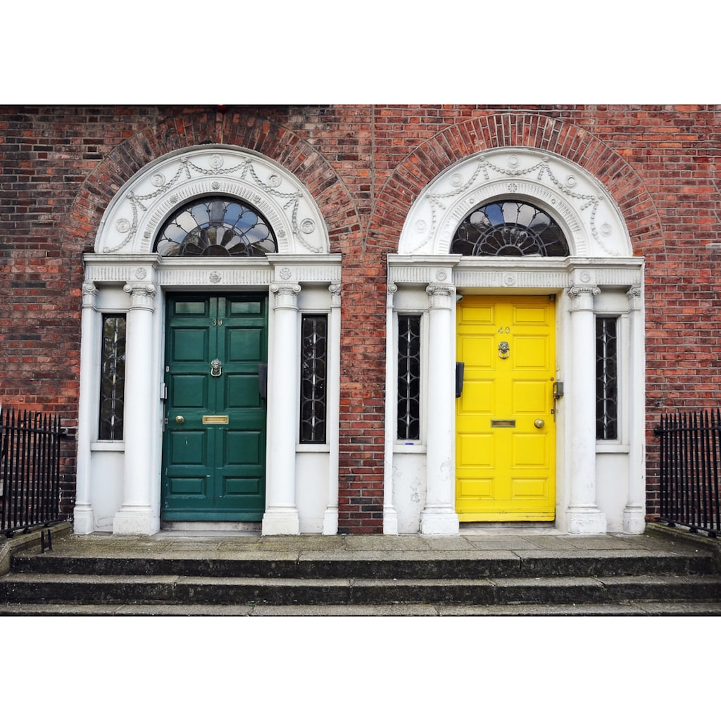 Papermoon Fototapete »Dublin Türen«