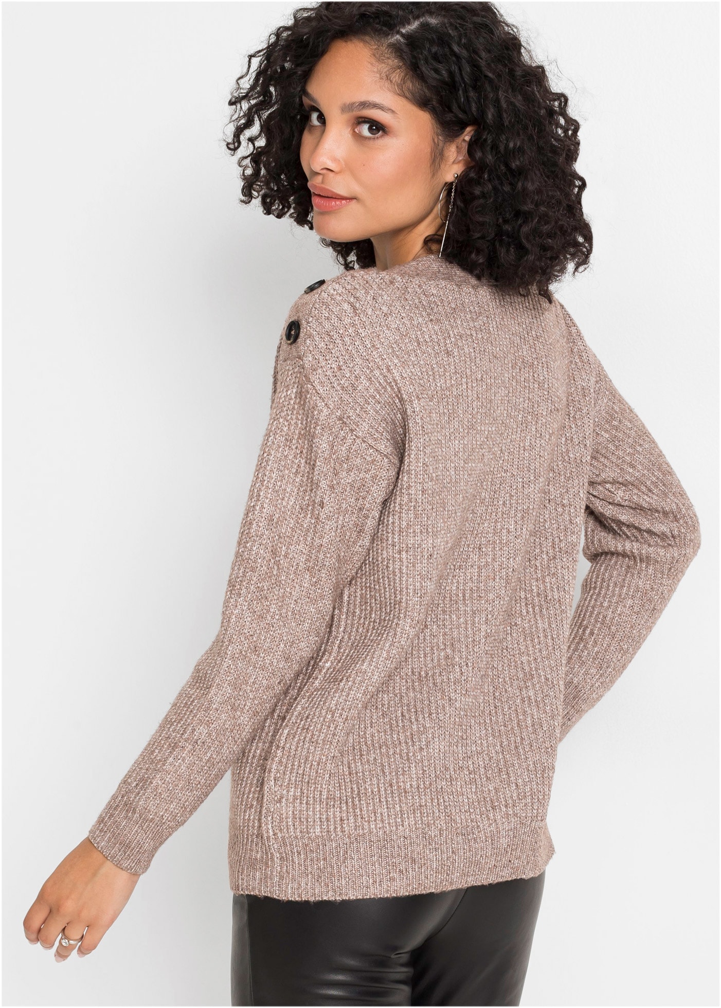bonprix Strickpullover »Pullover mit Knöpfen« in Melange-Optik, leicht überschnittene Schultern mit Knopfverzierung