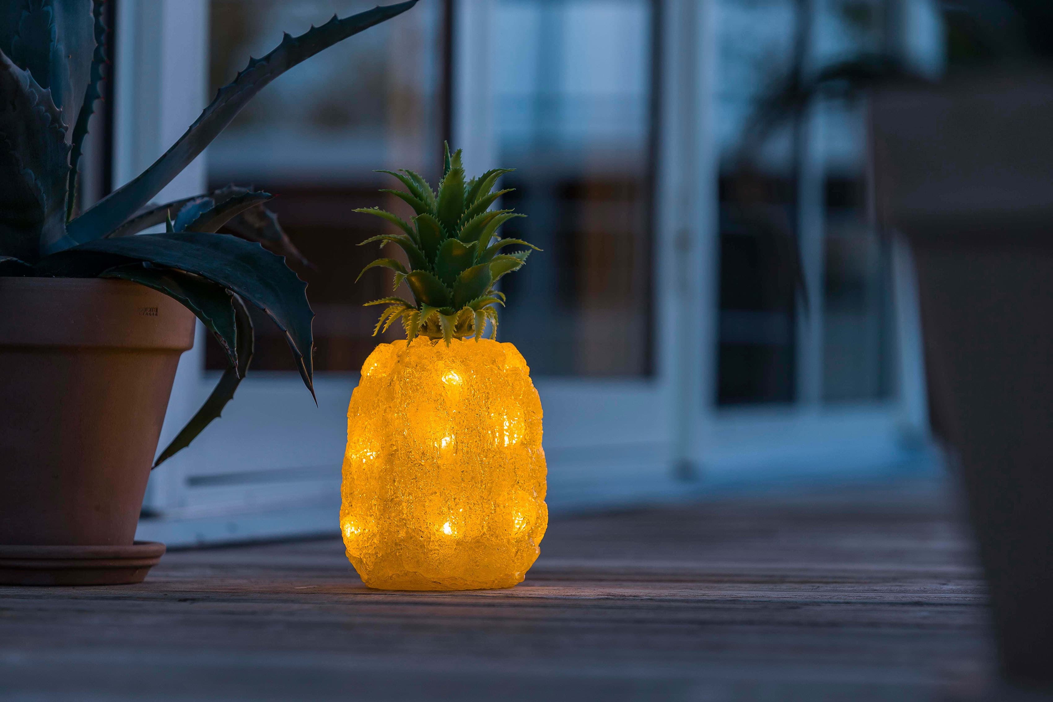KONSTSMIDE Dekoobjekt "Ananas für Außen" LED Acryl Ananas, 16 warm weiße Dioden