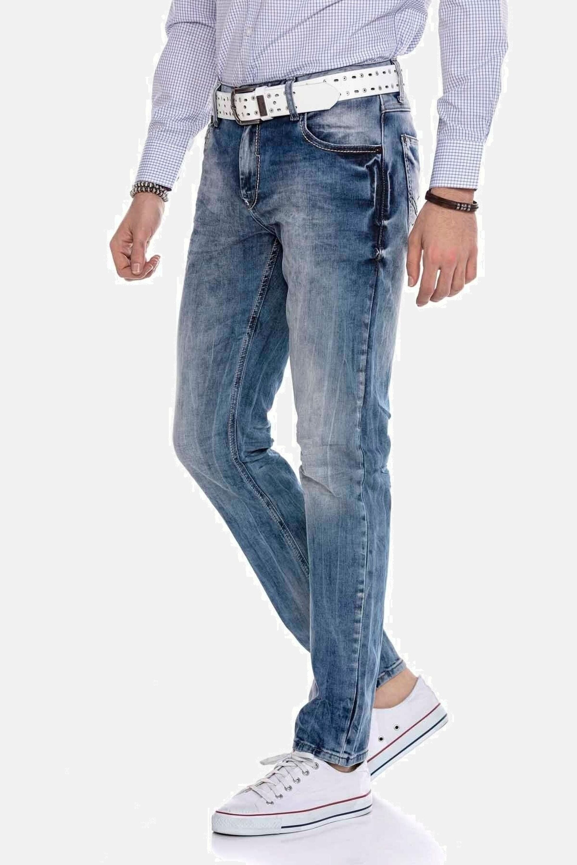 Cipo & Baxx 5-Pocket-Jeans »Jeans«, im Straight Fit