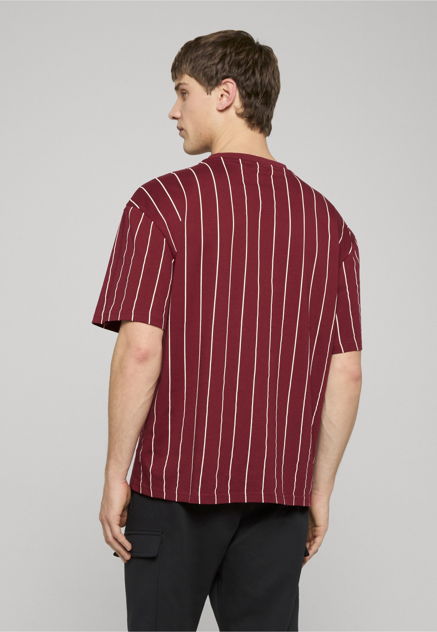 Karl Kani T-Shirt »Karl Kani Cursive Varsity Pinstripe T-Shirt« 1