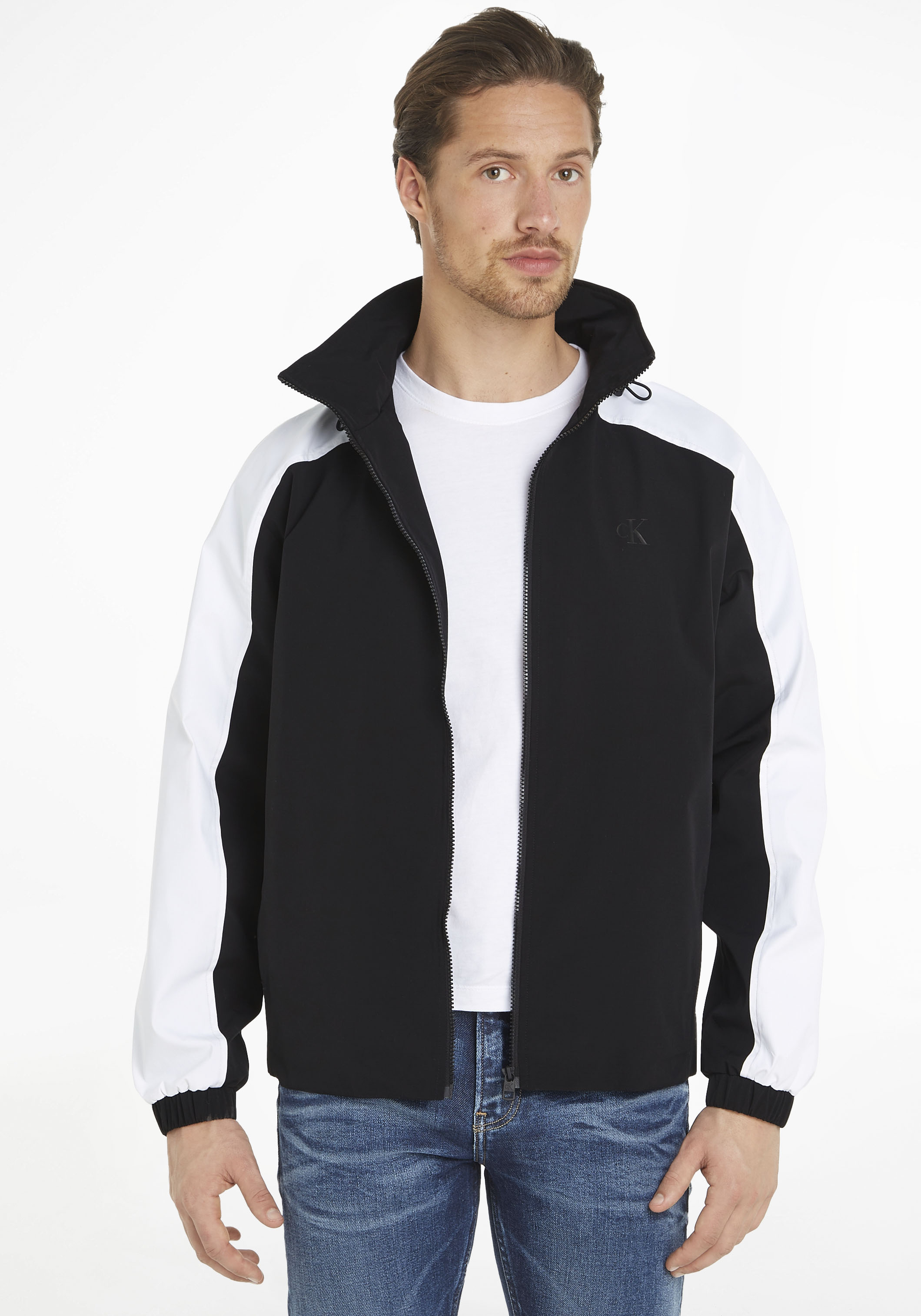 Windbreaker, mit Kapuze, im Colorblocking-Stil