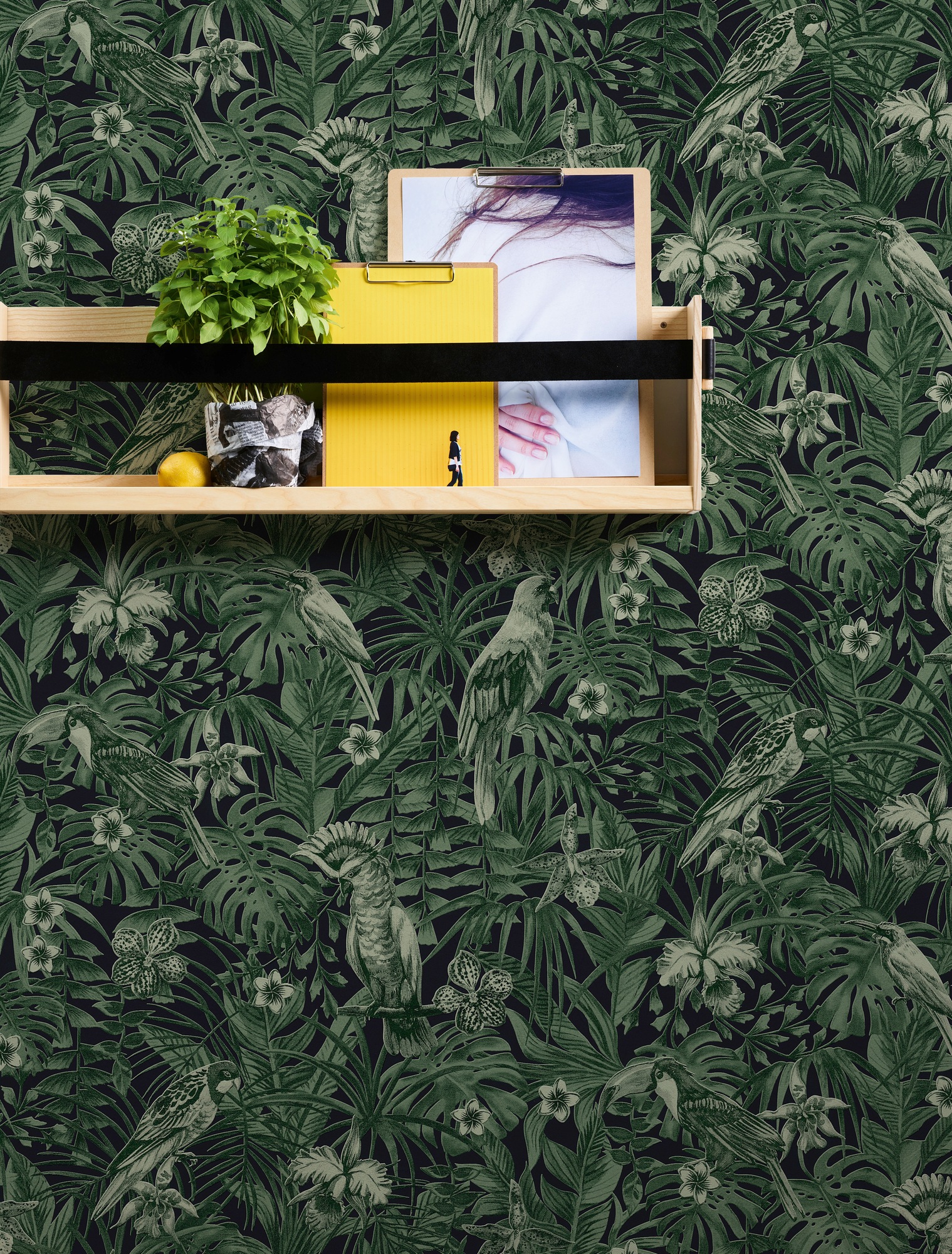 A.S. Création Vliestapete »Greenery mit Palmenprint in Dschungel Optik« Wald | botanisch | floral strukturiert Vogeltapete Tapete Dschungel Tapeten Wohnzimmer Schlafzimmer Küche