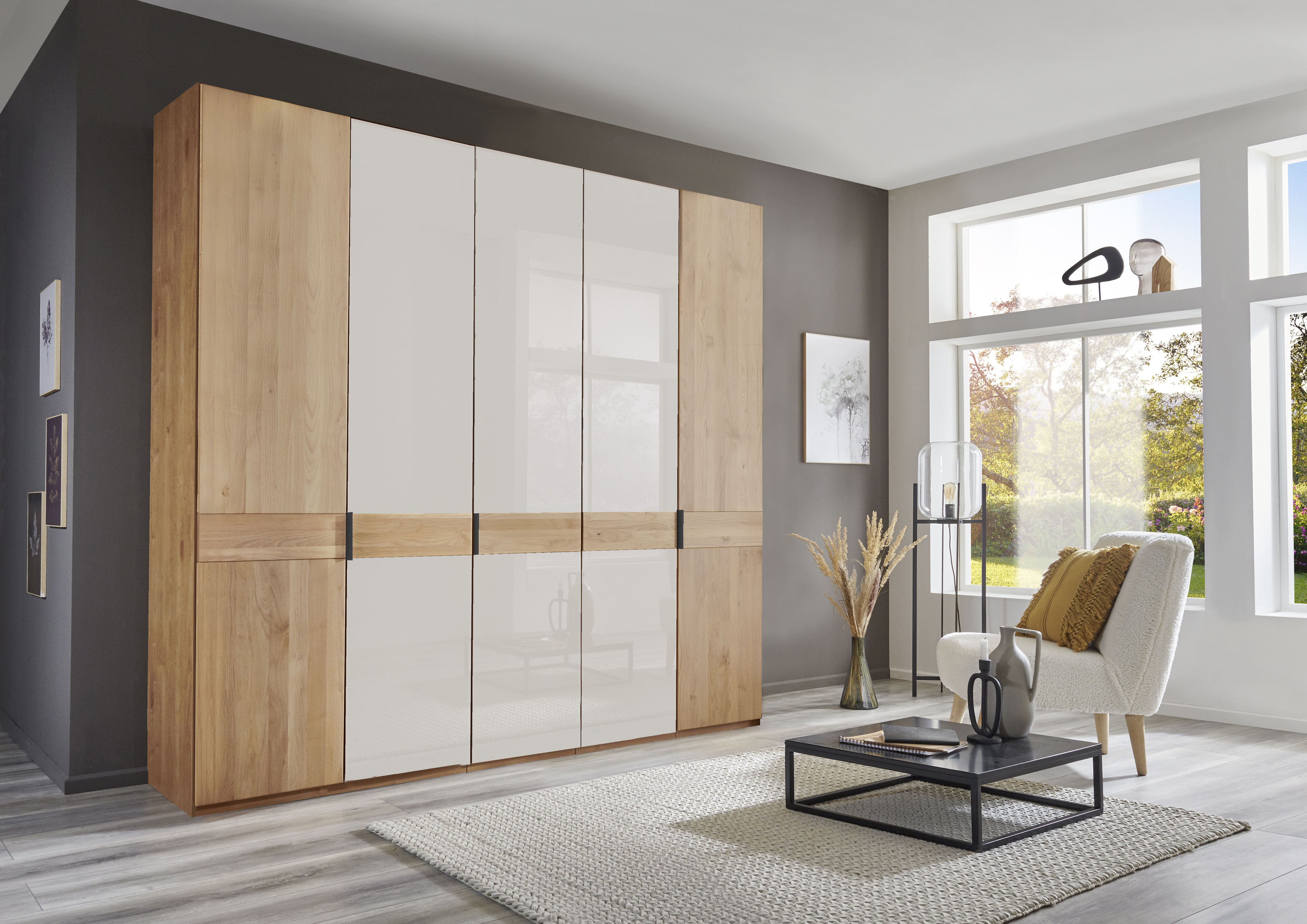WIEMANN Kleiderschrank "Cardiff, Massivholztüren in Kombination mit Glas- oder Spiegeltüren" 4 Breiten, 2 Höhen 216/236cm auswählbar, hochwertiges Design in langlebiger Qualität, viel Stauraum