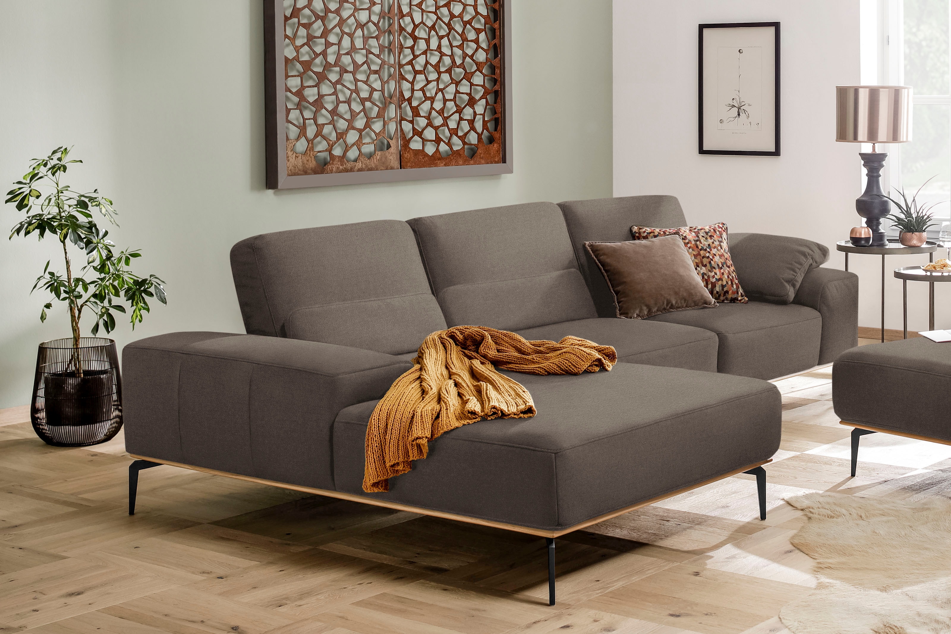 W.SCHILLIG Ecksofa "run, Designsofa mit tollem Sitzkomfort, bequem, L-Form" mit Holzsockel, Füße in Schwarz pulverbeschichtet, Breite 319 cm
