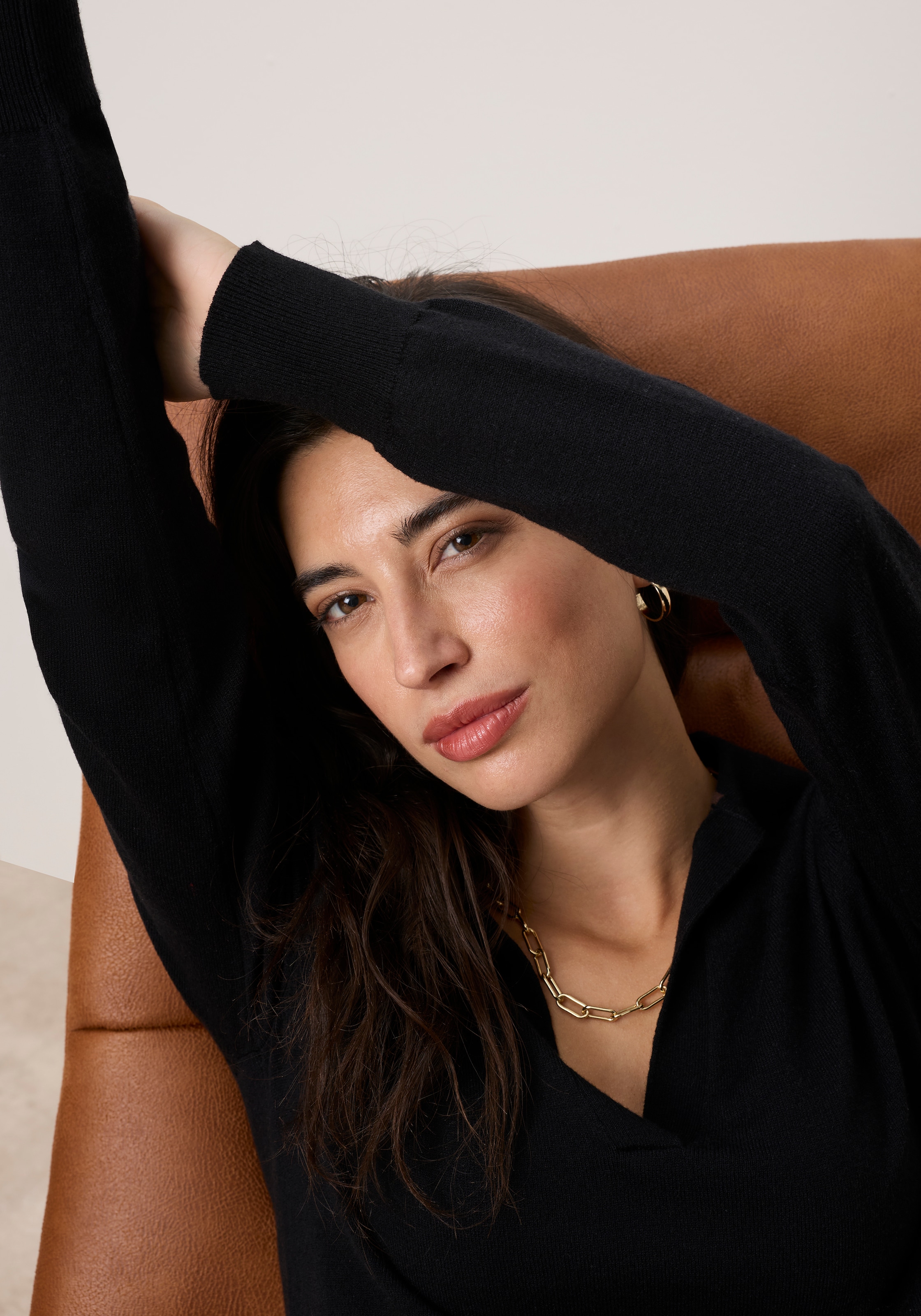 Tamaris Strickpullover »mit Polokragen, figurumspielende Passform, aus Feinstrick« aus weicher Viskosemischung