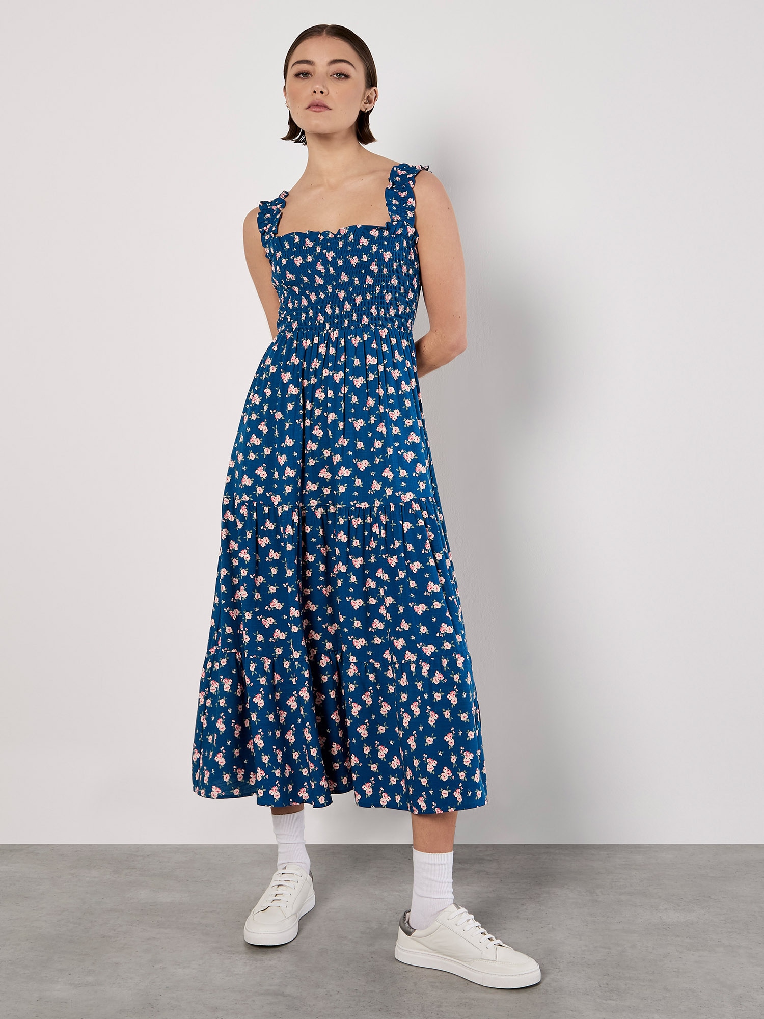 Apricot Midikleid "Florales Midikleid" mit Smokdetails