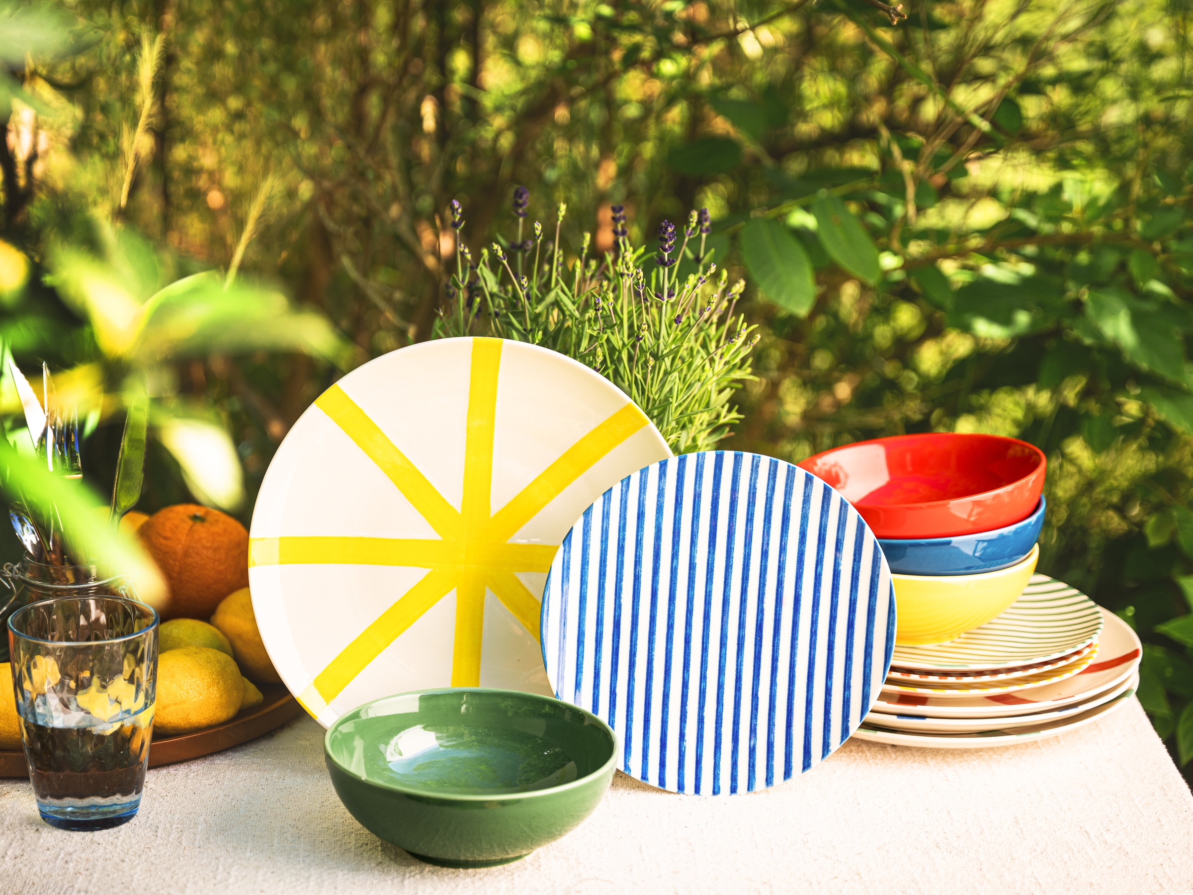 CreaTable Teller-Set »Mio Viva Bunt, Tellerset 12-tlg.« Handgemalte Optik, keramische Motive kombiniert mit Farbglasuren
