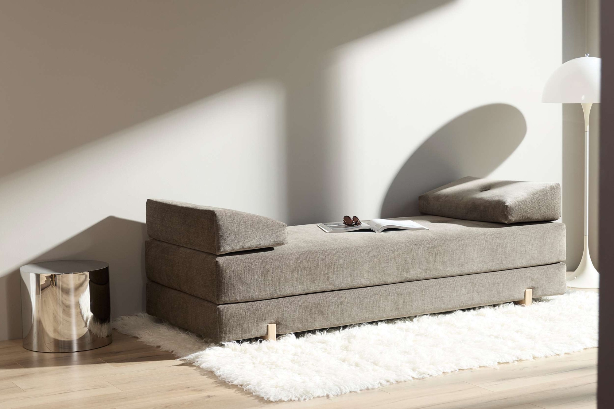 INNOVATION LIVING ™ Stapelliege »Sigmund 411 Eiche-Beine« Daybed mit zwei Federkernmatratzen, Fußteil schwarz