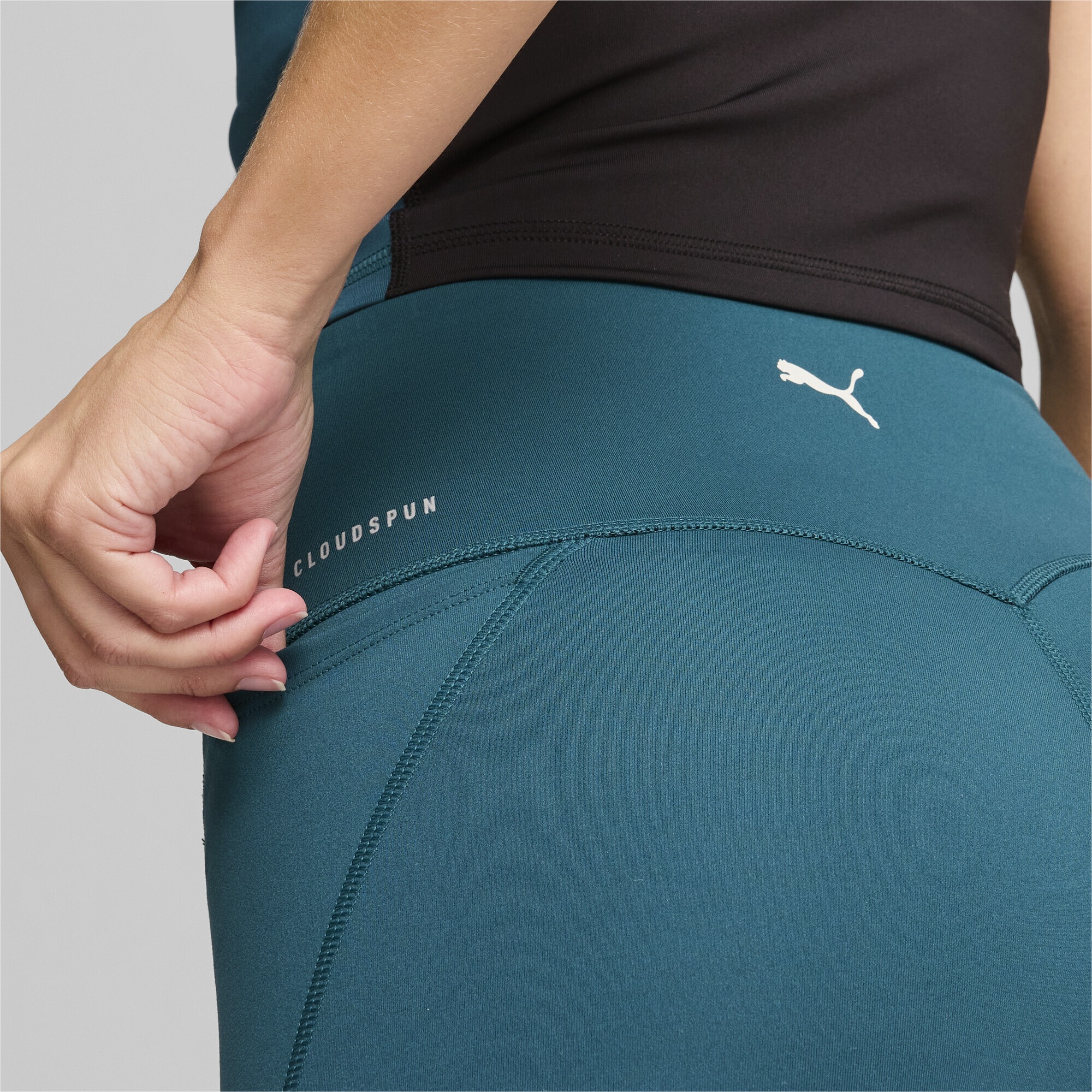 PUMA Trainingstights »CLOUDSPUN Hochgeschnittene 5" Radlerhose Damen«