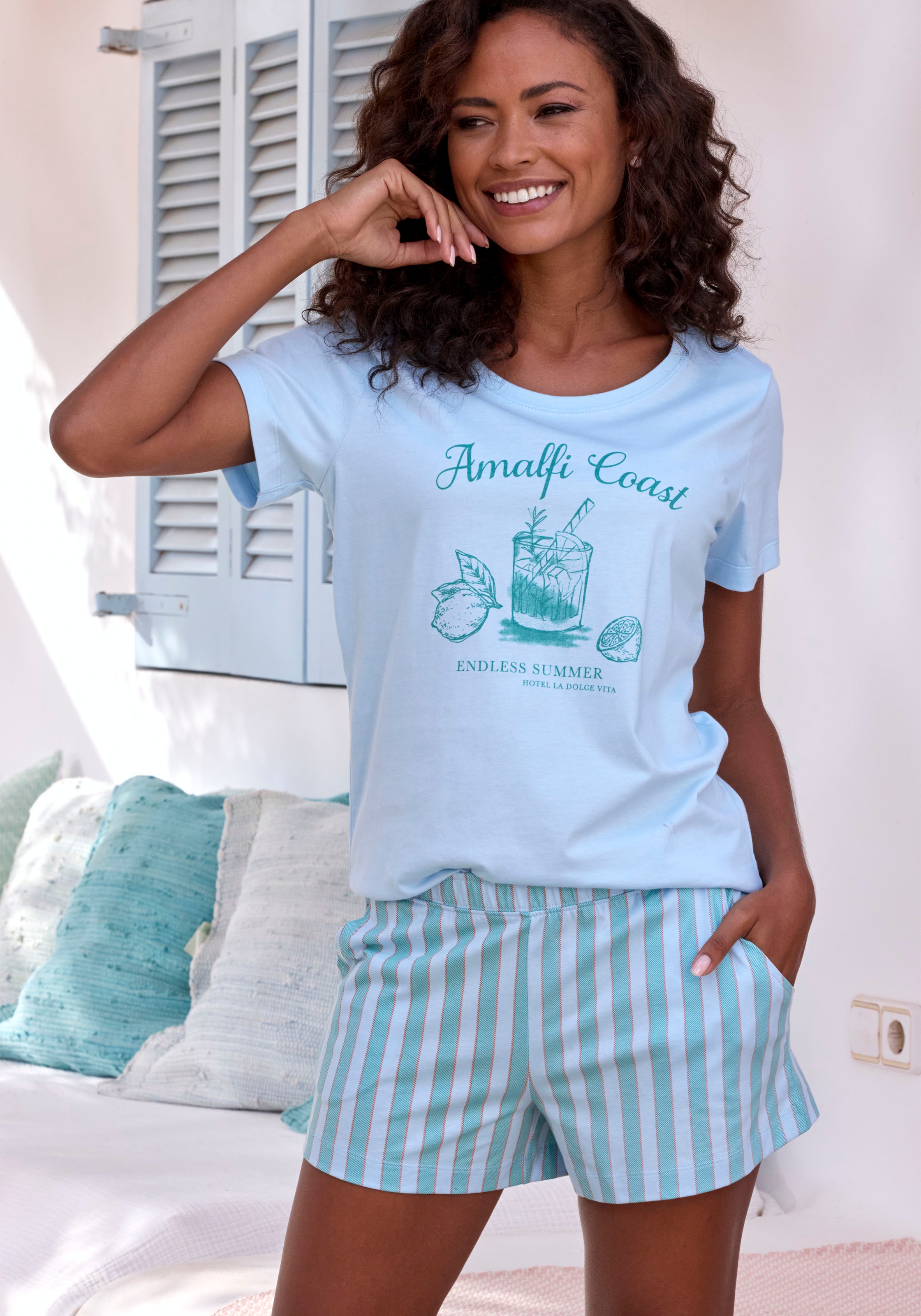 Vivance Dreams Pyjamaoberteil, mit schönem Frontprint