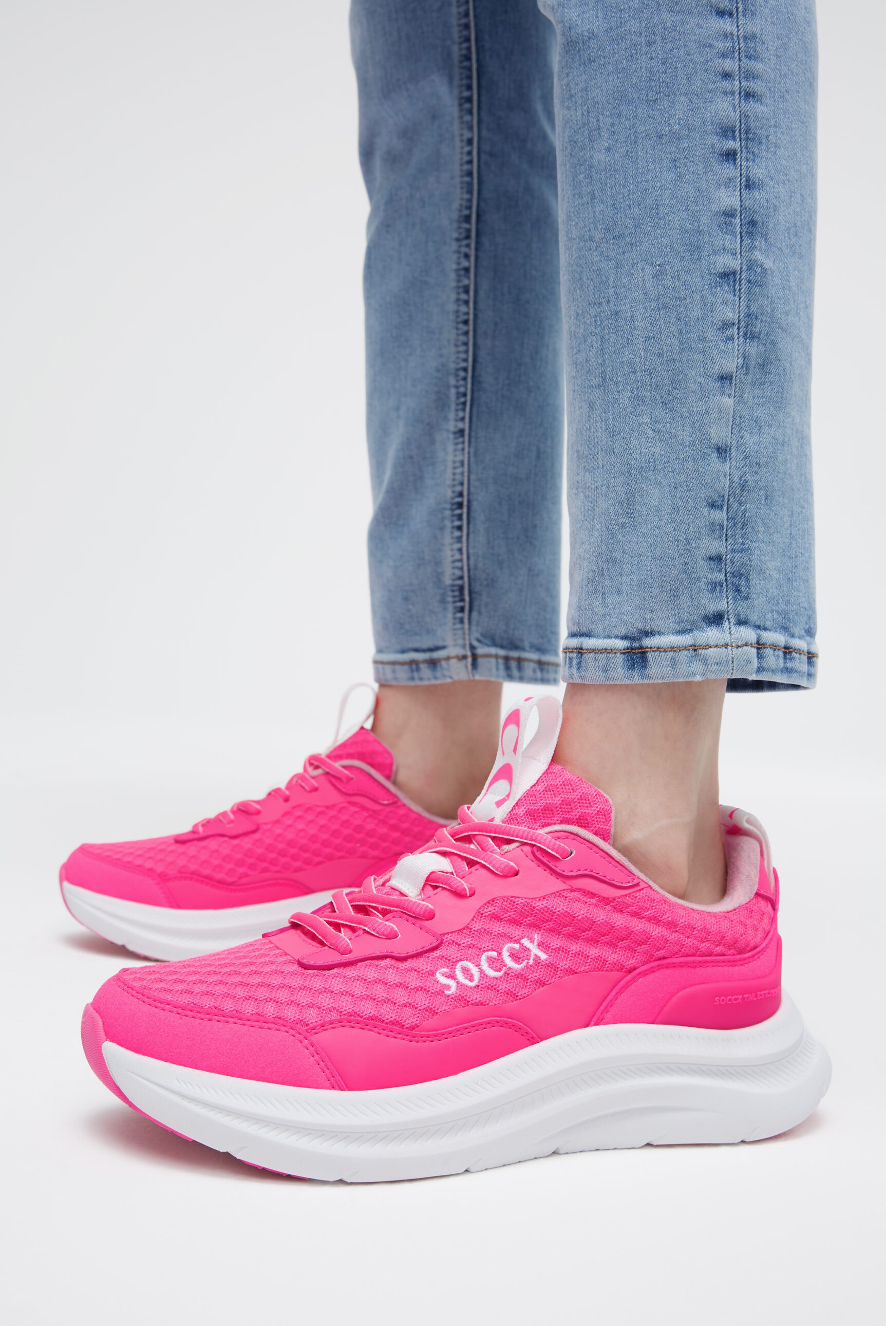 SOCCX Sneaker  mit wasserabweisendem Mud Cover