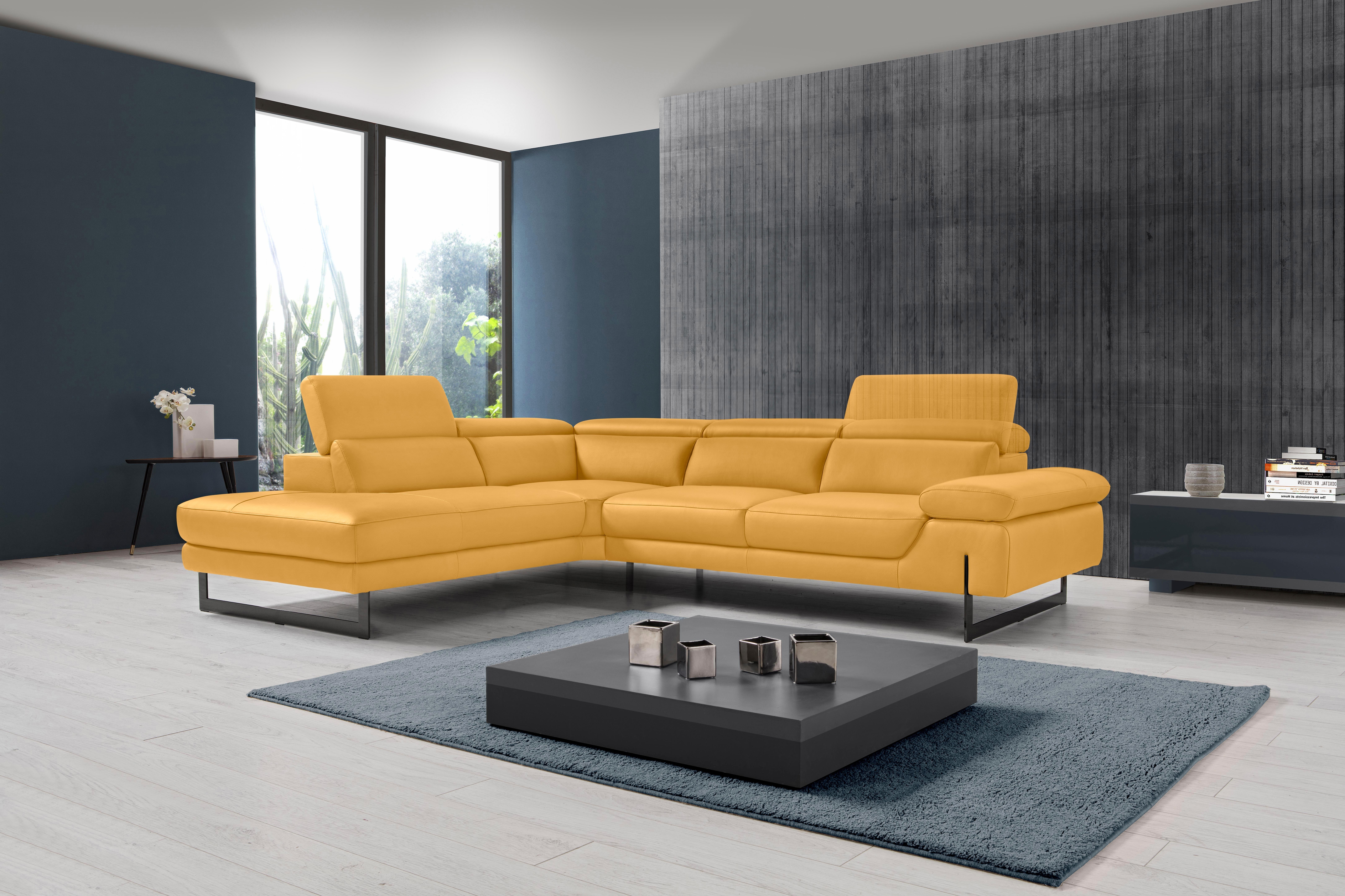 Egoitaliano Ecksofa "Queenie, extravagantes Sofa mit erstklassigem Sitzkomfort, L-Form" mit verstellbarer Armlehne und Kopfteilen für Wohlfühlkomfort