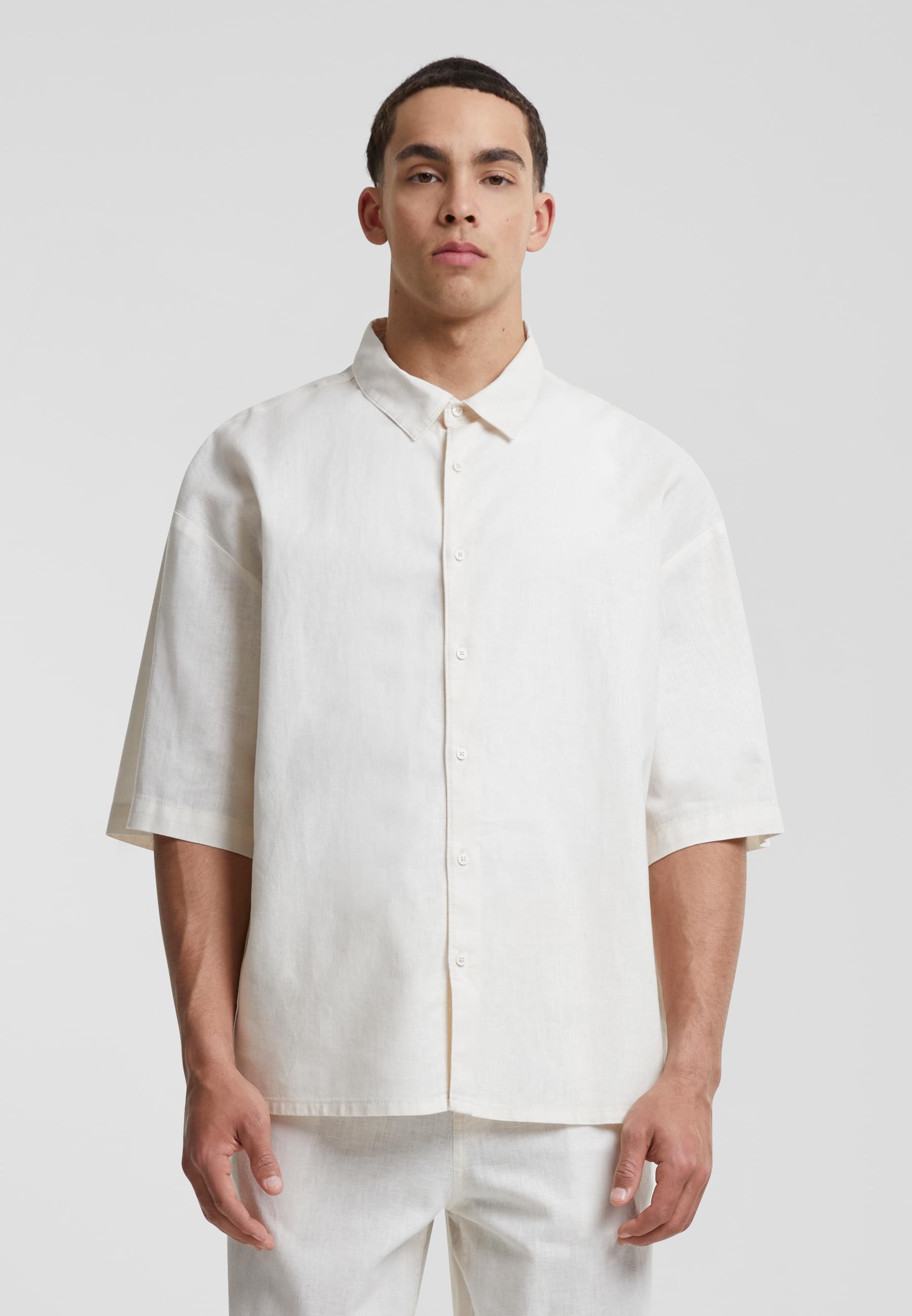 URBAN CLASSICS Langarmhemd »Urban Classics Herren Boxy Cotton Linen Shirt«, (1 tlg.)