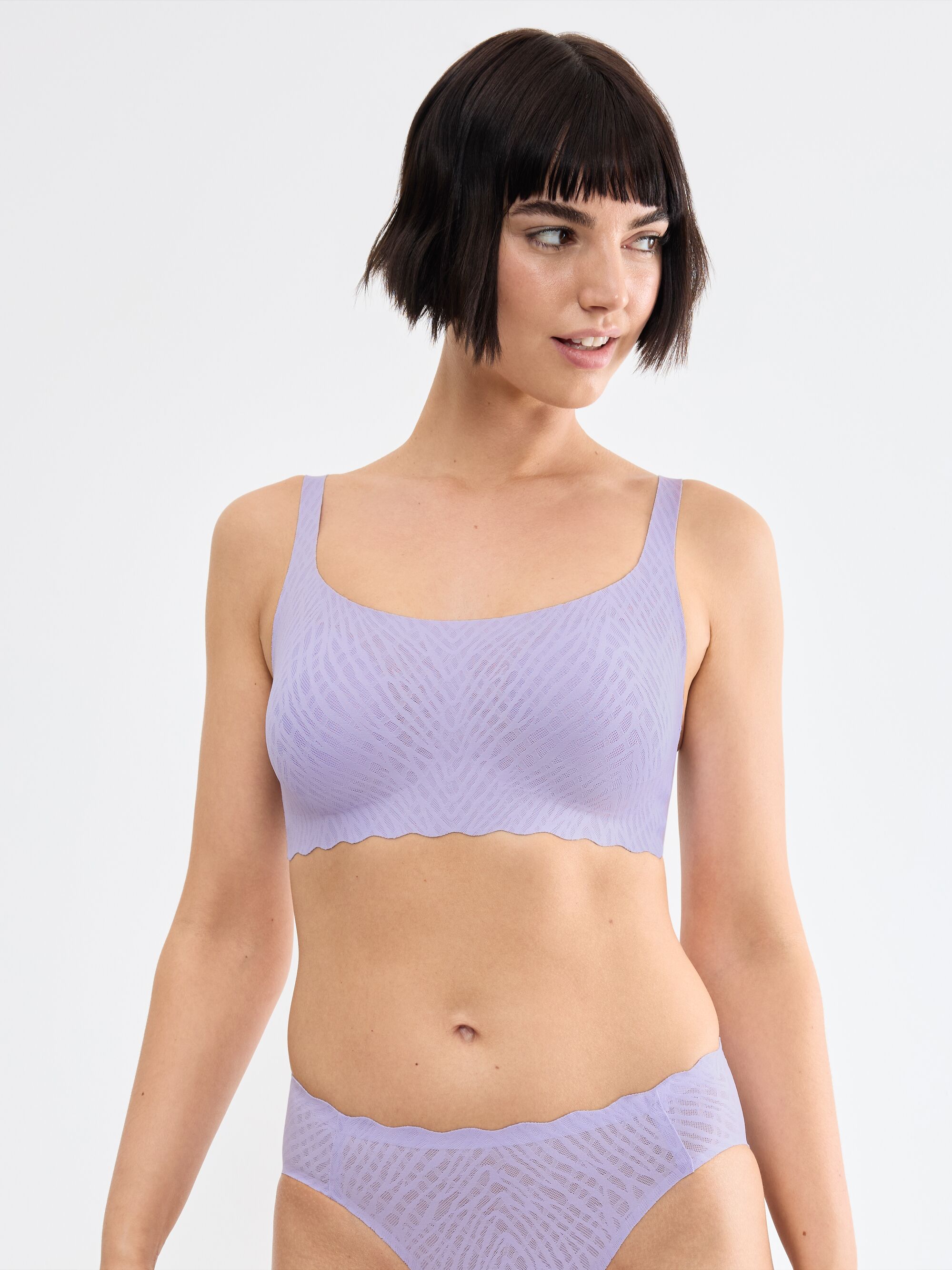 sloggi Bustier "ZERO Feel Bliss" mit herausnehmbaren, atmungsaktiven Pads und Stretch-Spitze